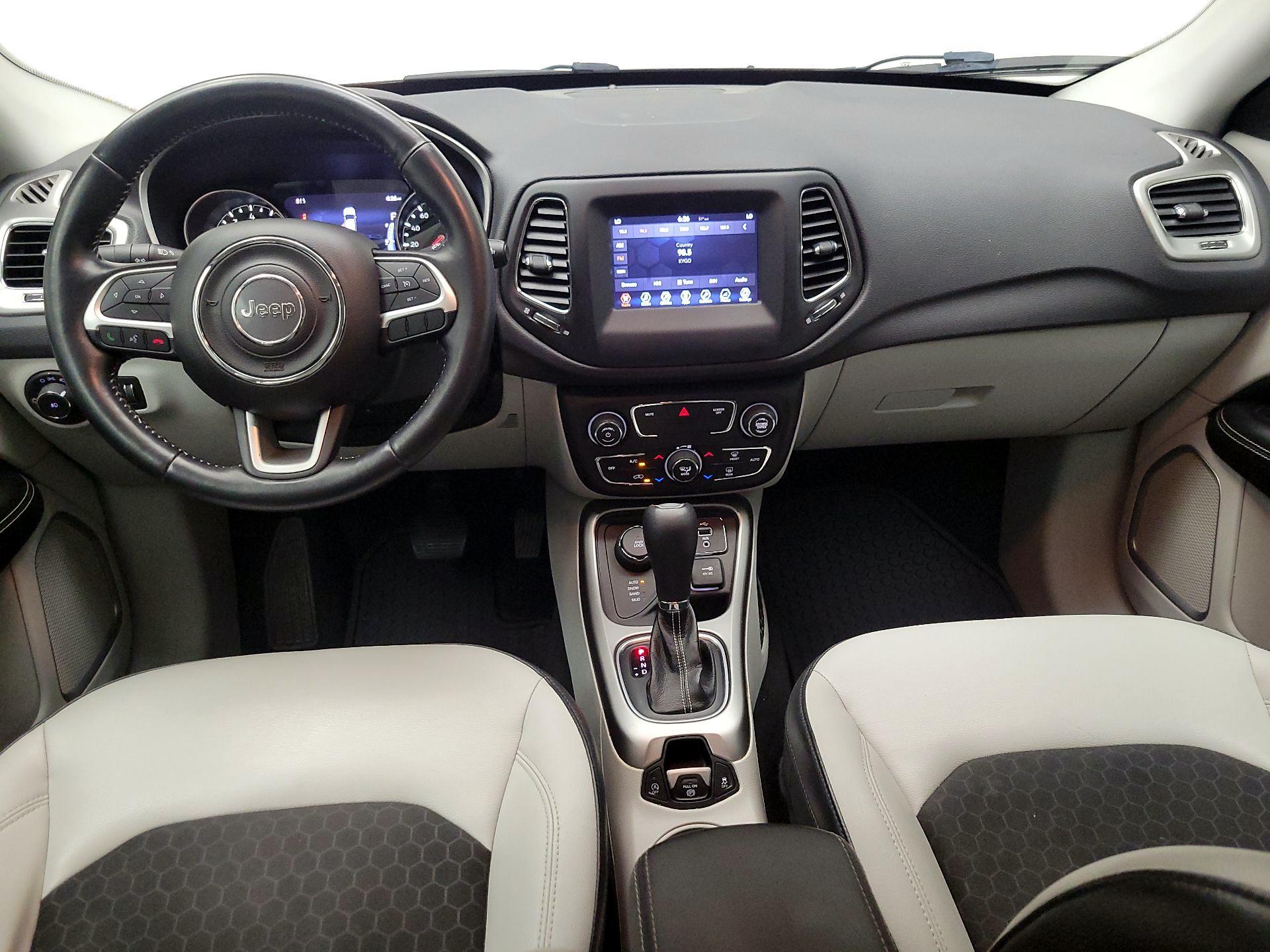 Thumbnail: 2018 Jeep Compass - 9