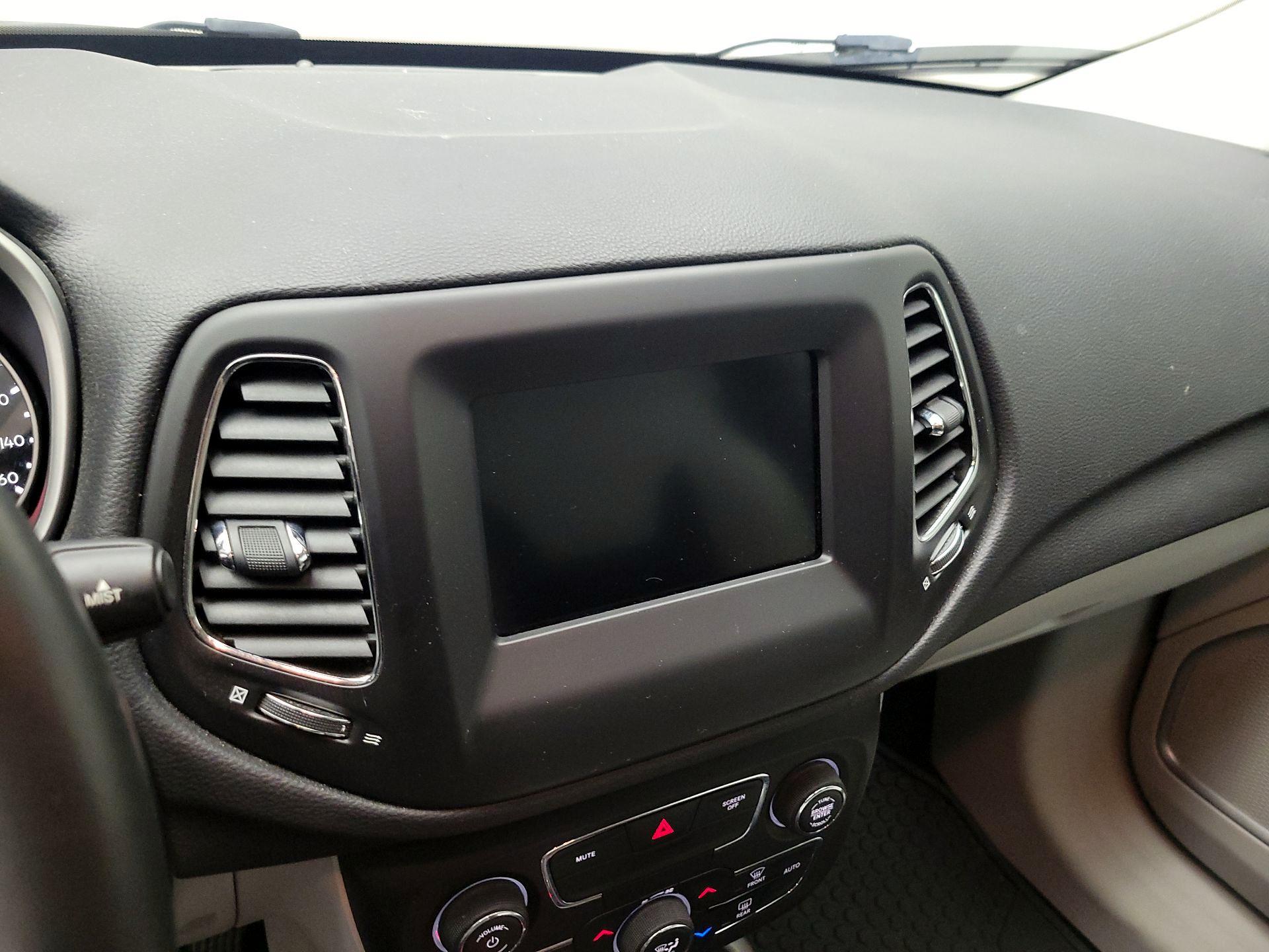 Thumbnail: 2018 Jeep Compass - 15