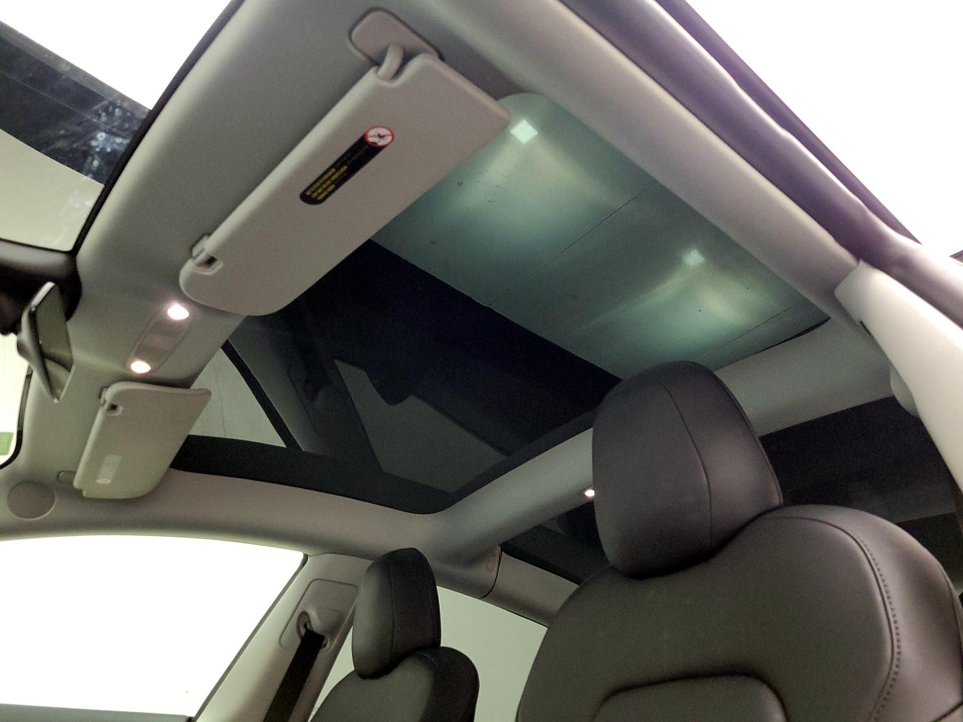 Thumbnail: 2021 Tesla Model 3 - 18