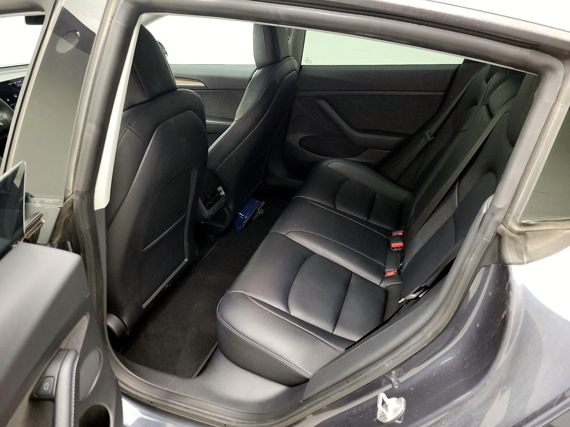 Thumbnail: 2021 Tesla Model 3 - 19