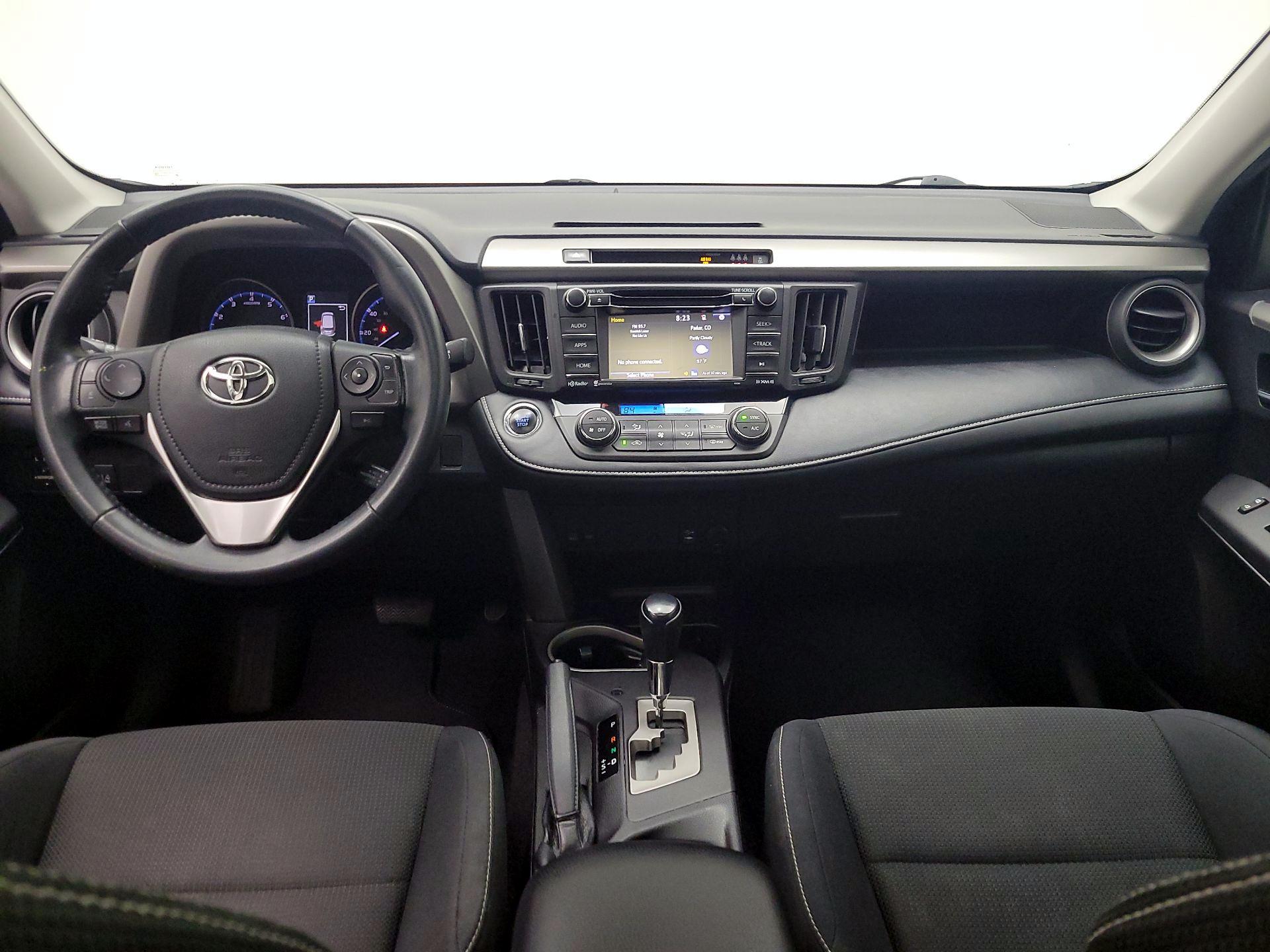 Thumbnail: 2018 Toyota RAV4 - 9