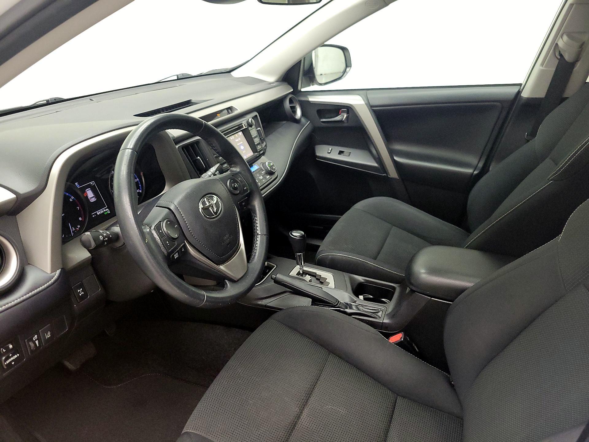 Thumbnail: 2018 Toyota RAV4 - 11