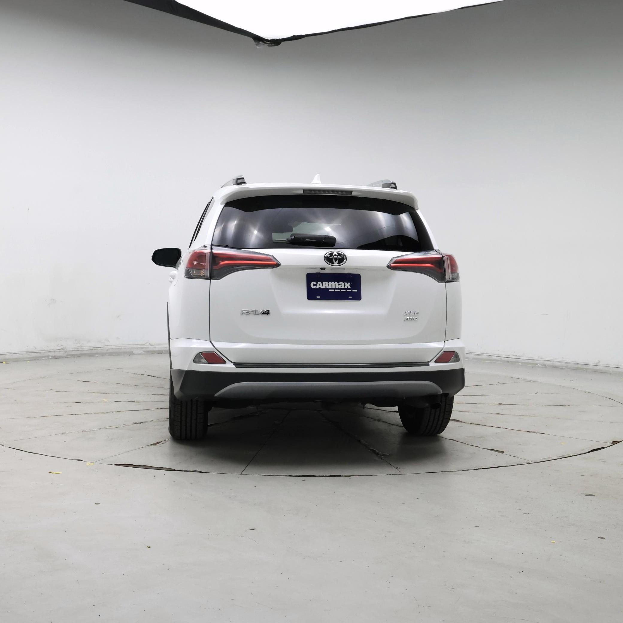 Thumbnail: 2018 Toyota RAV4 - 6