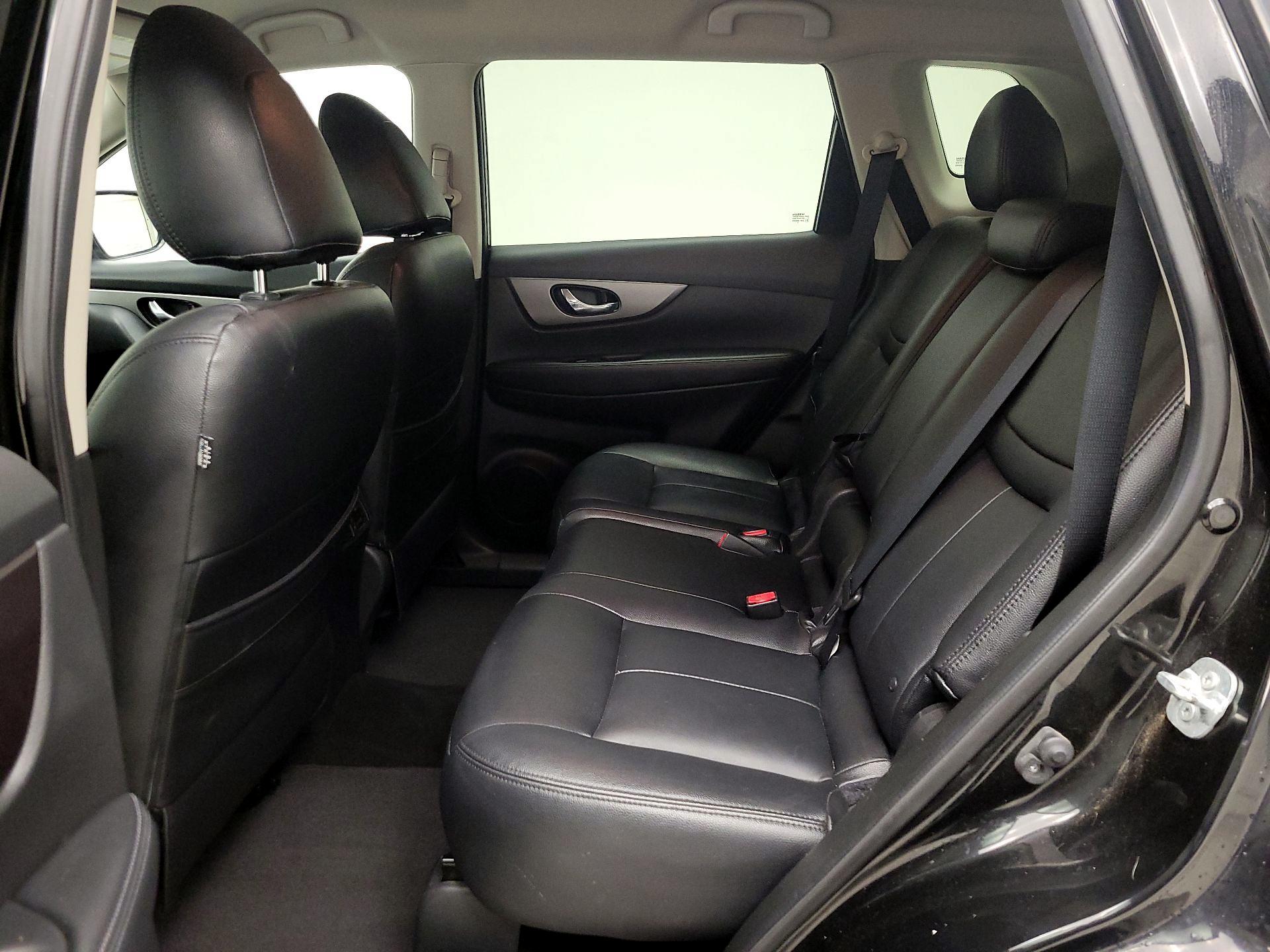 Thumbnail: 2016 Nissan Rogue - 19