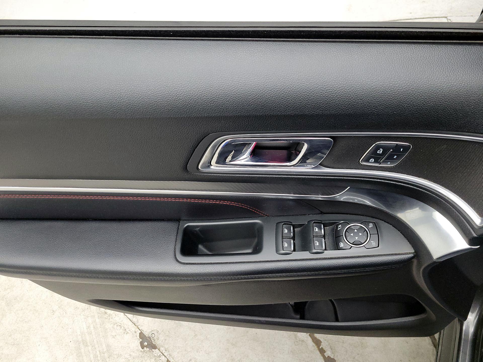 Thumbnail: 2017 Ford Explorer - 12