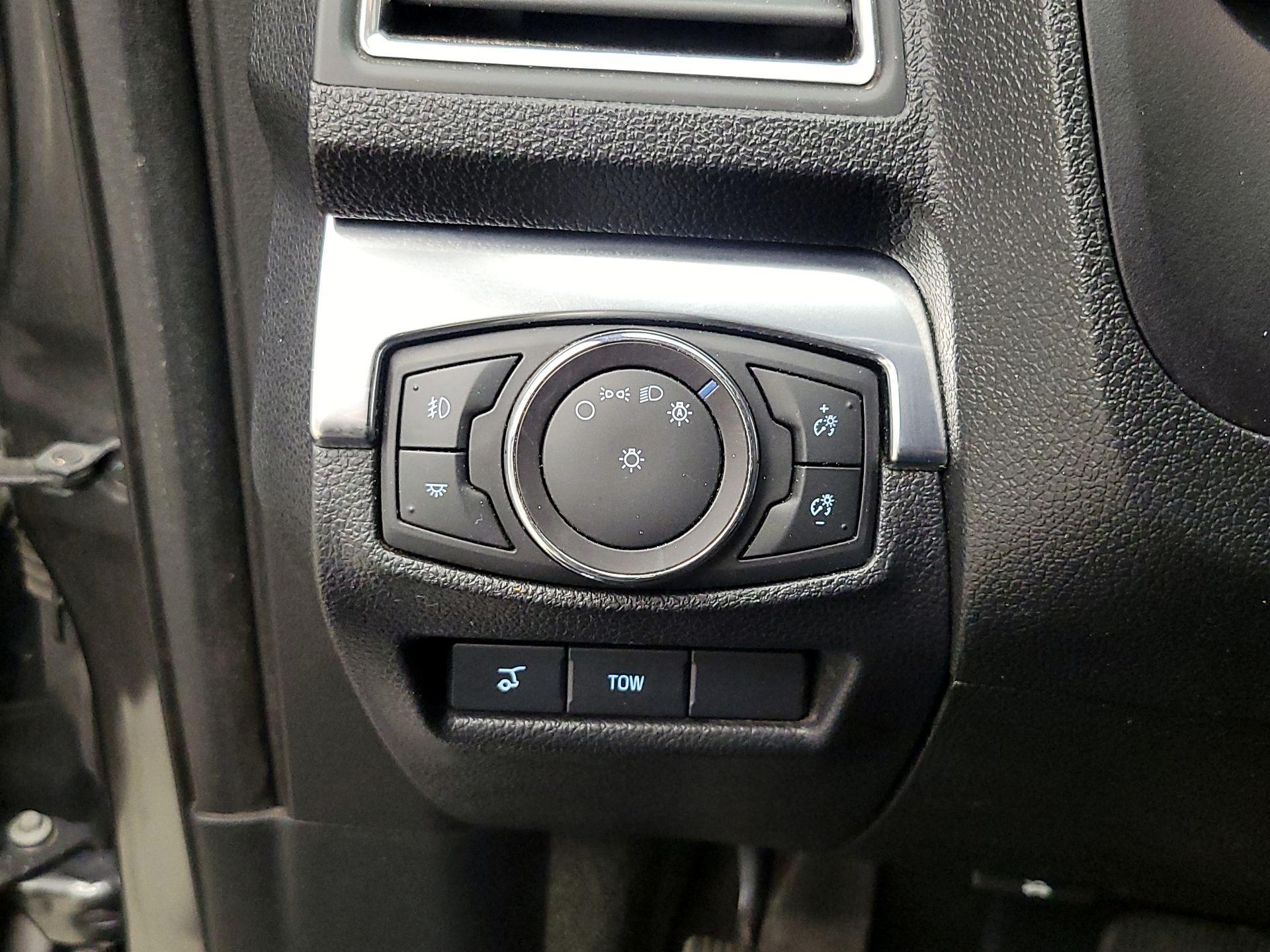 Thumbnail: 2017 Ford Explorer - 13