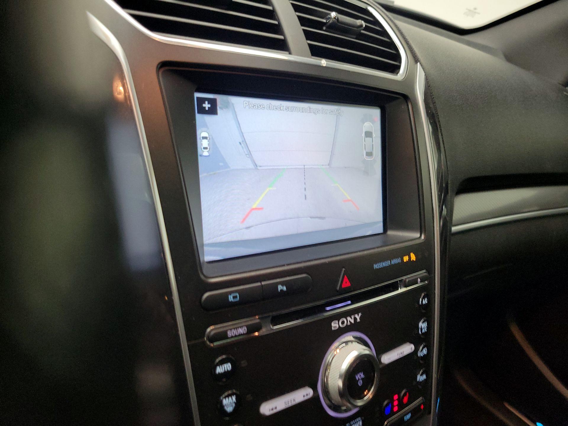 Thumbnail: 2017 Ford Explorer - 15