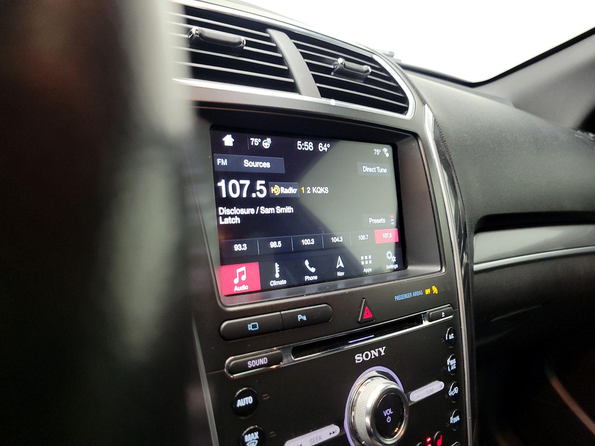 Thumbnail: 2017 Ford Explorer - 16