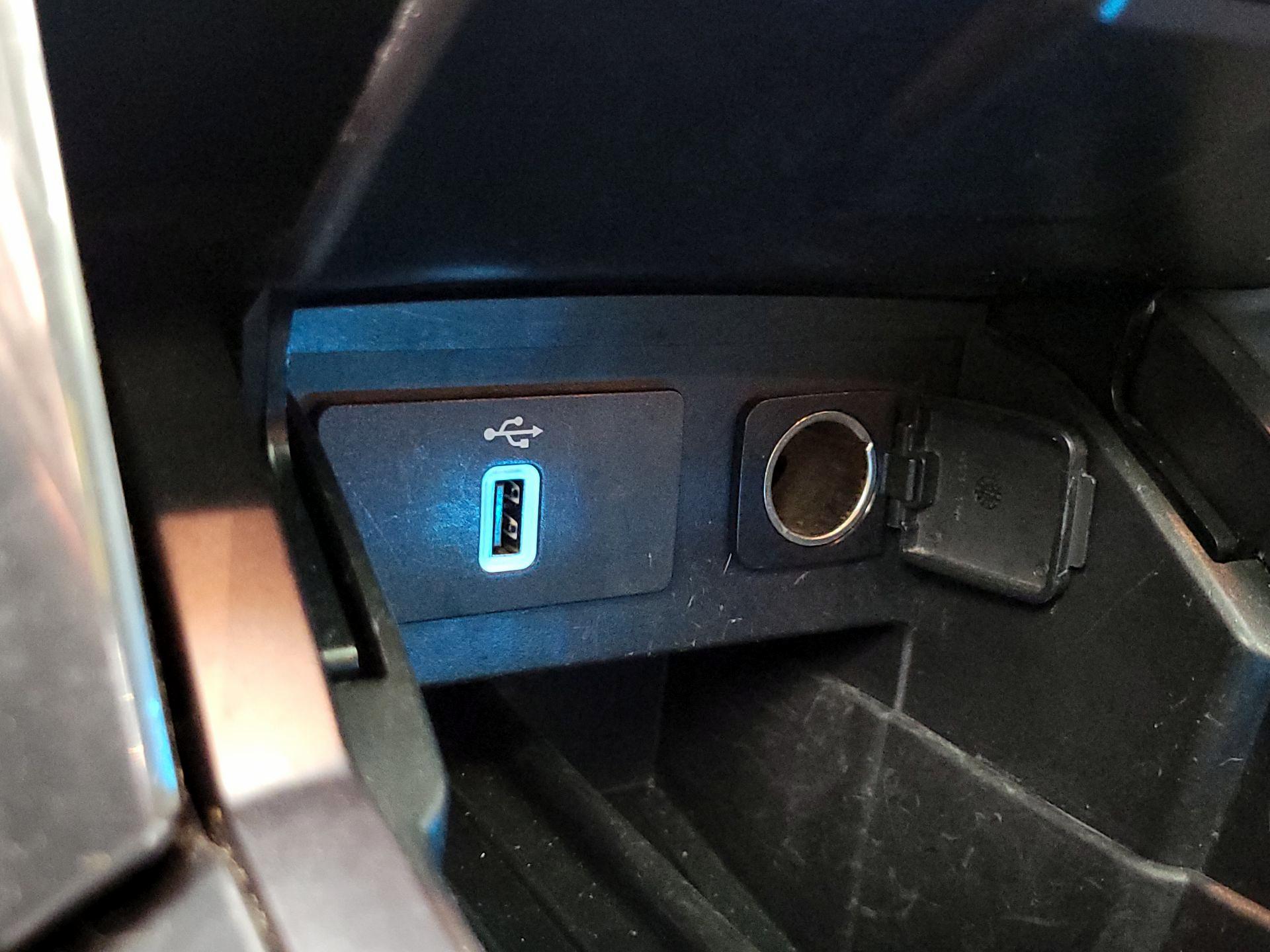 Thumbnail: 2017 Ford Explorer - 19