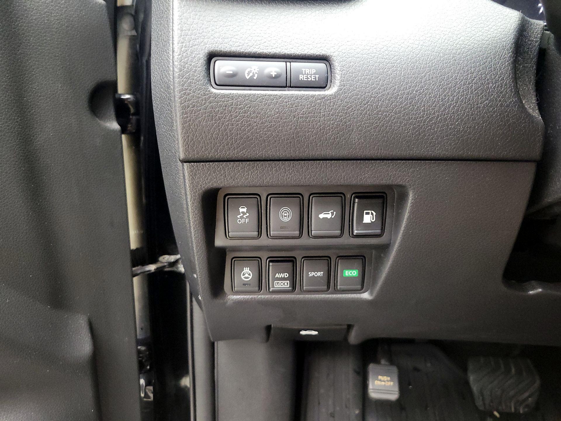 Thumbnail: 2018 Nissan Rogue - 13