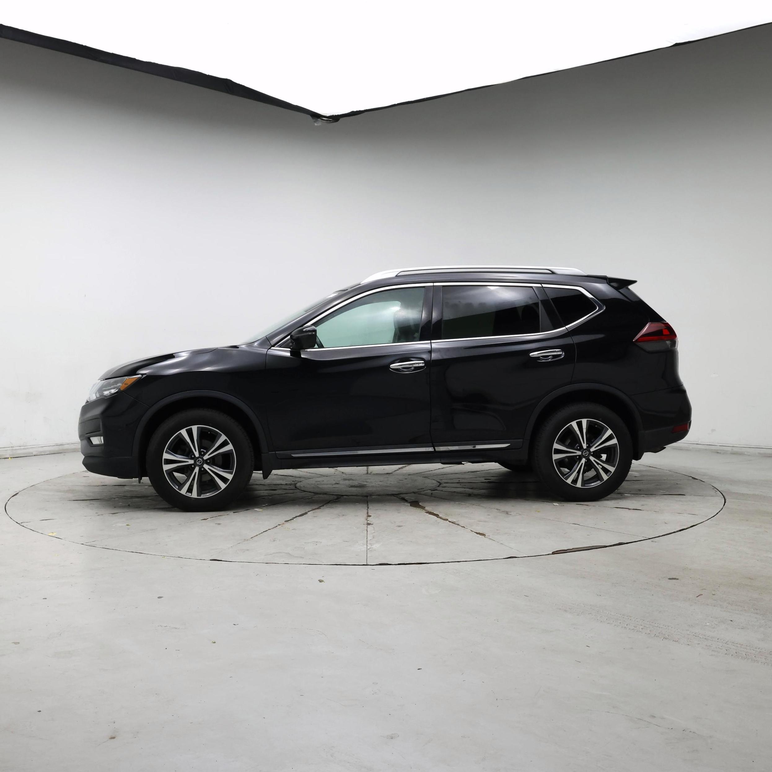 Thumbnail: 2018 Nissan Rogue - 3