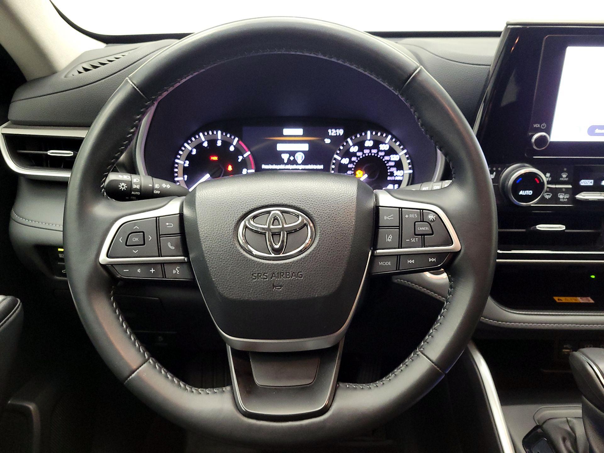 Thumbnail: 2024 Toyota Highlander - 10