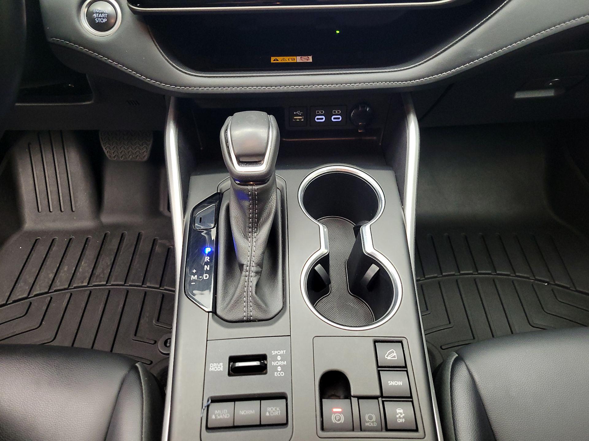 Thumbnail: 2024 Toyota Highlander - 17