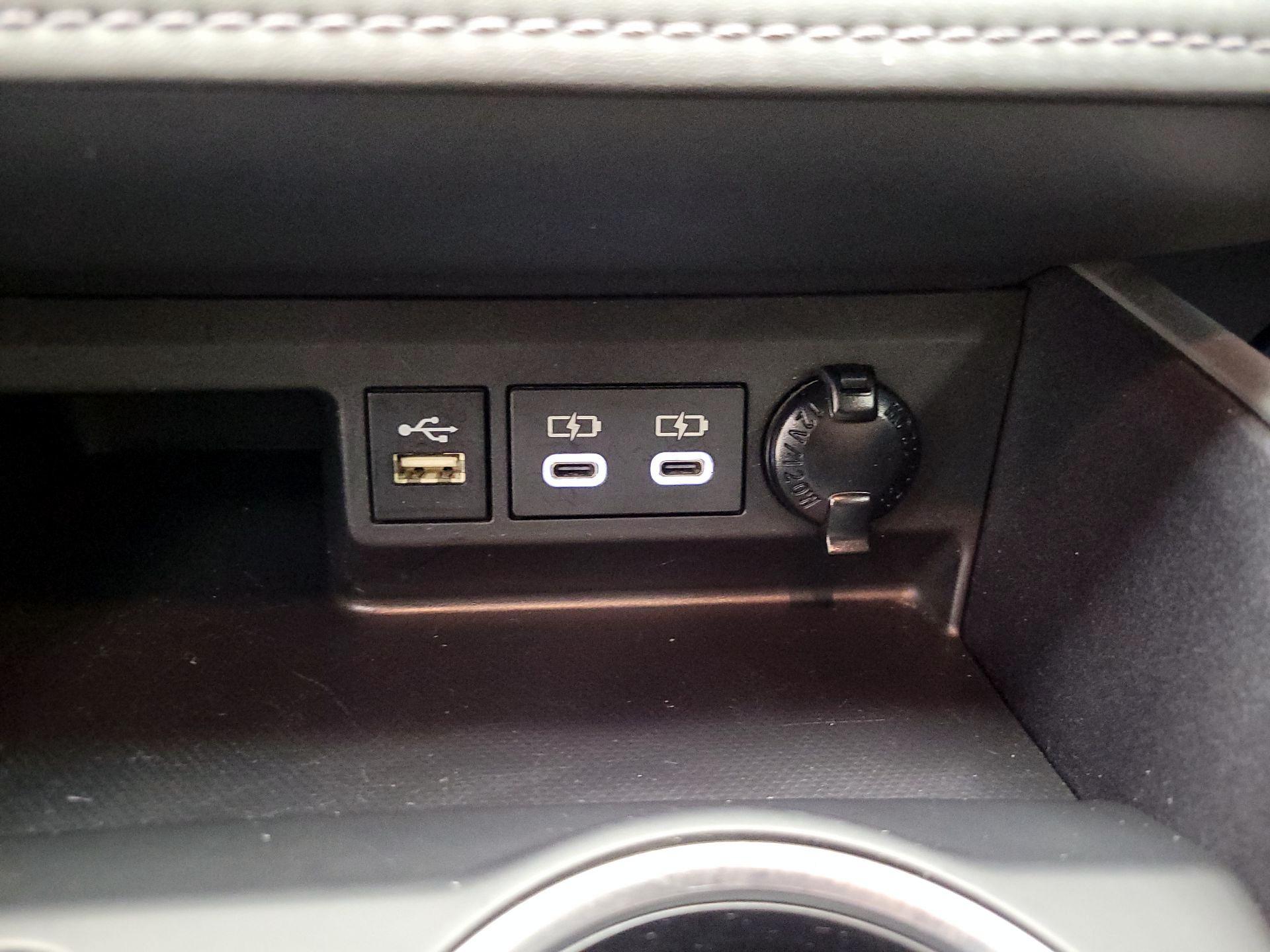 Thumbnail: 2024 Toyota Highlander - 18