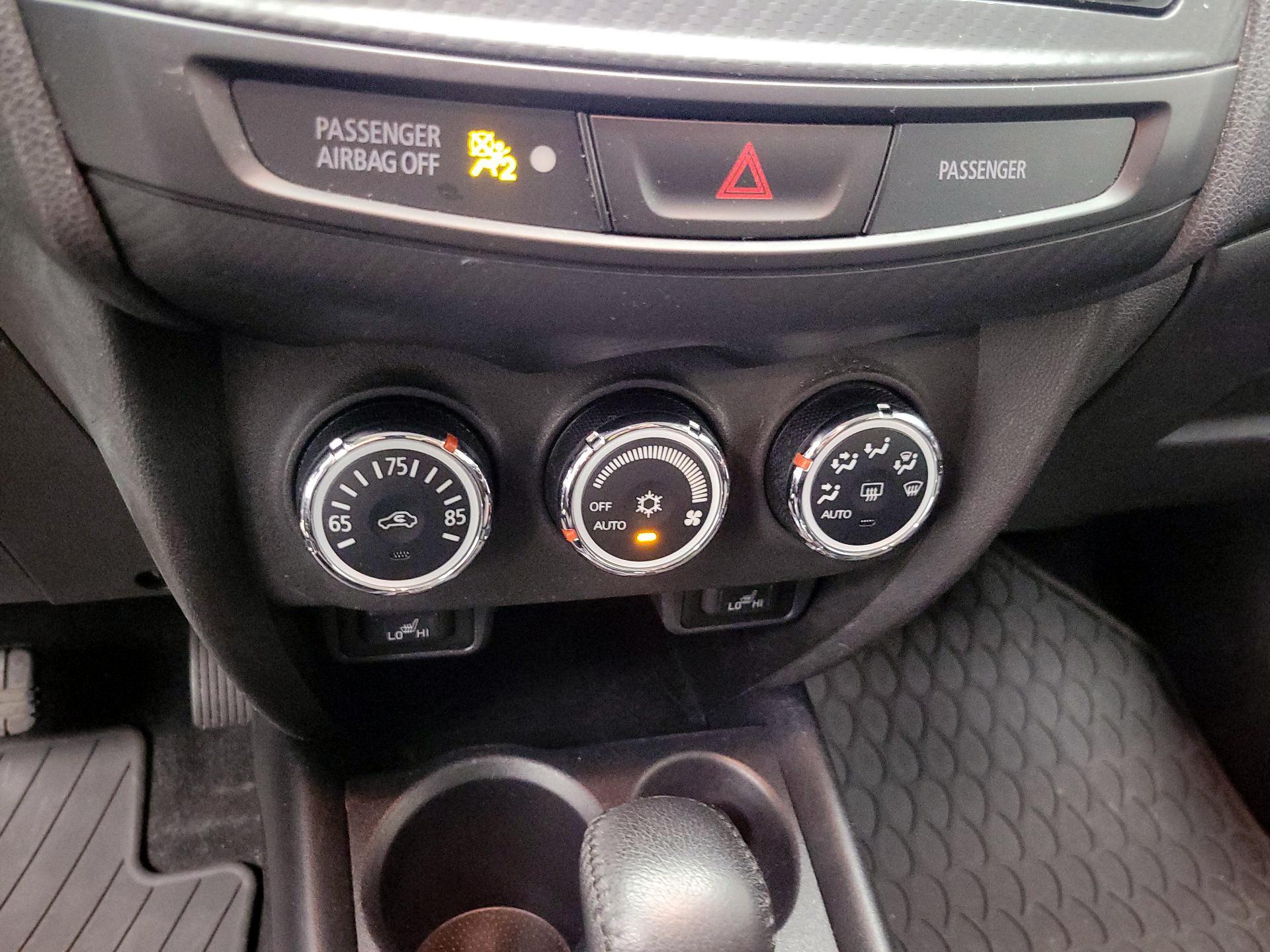 Thumbnail: 2017 Mitsubishi Outlander Sport - 16