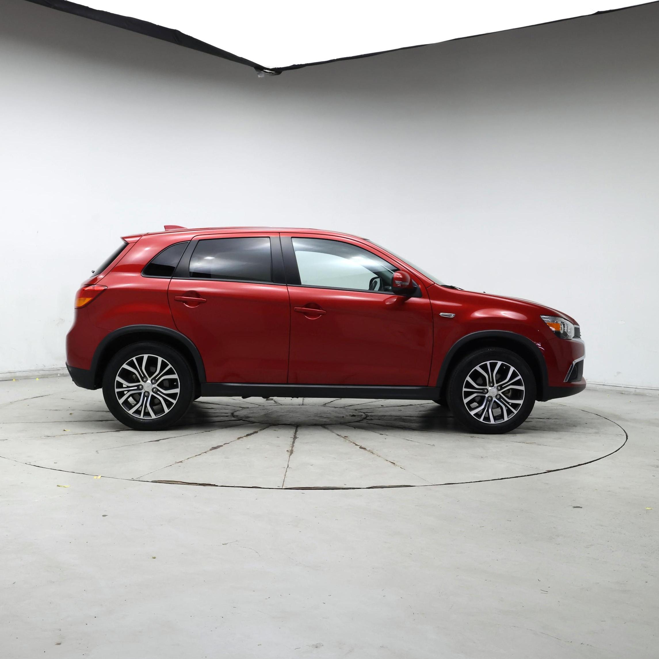 Thumbnail: 2017 Mitsubishi Outlander Sport - 7