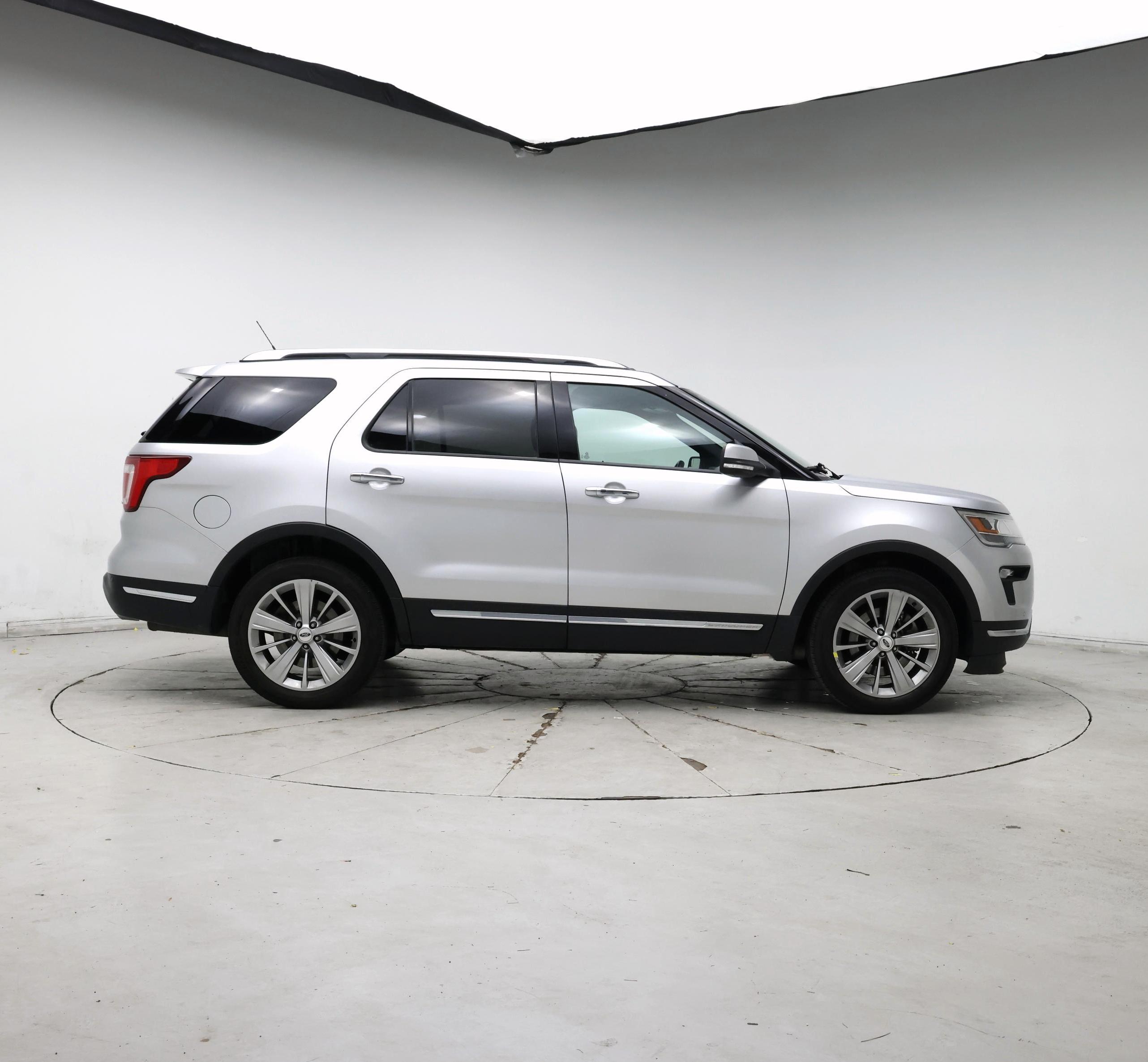 Thumbnail: 2018 Ford Explorer - 7