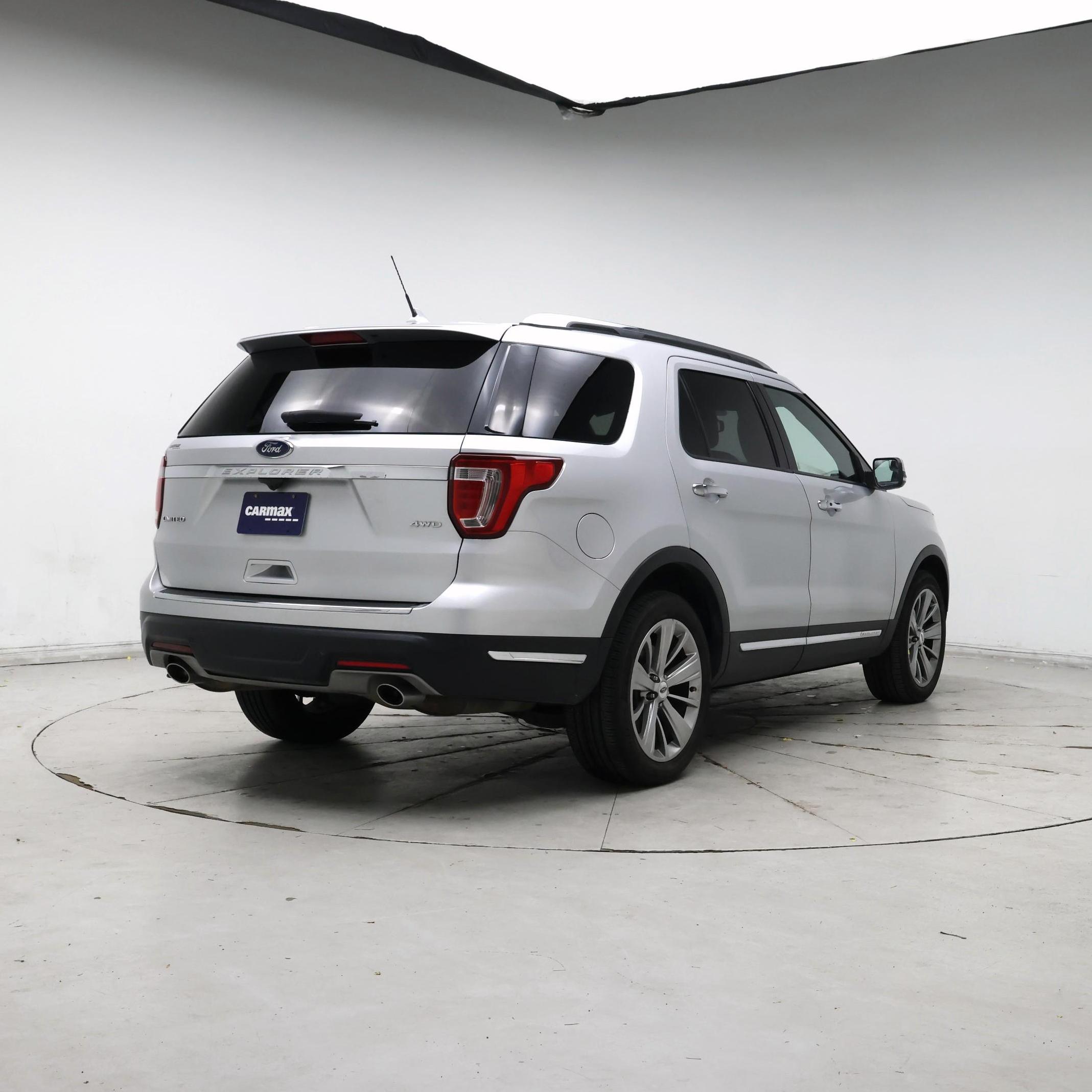 Thumbnail: 2018 Ford Explorer - 8