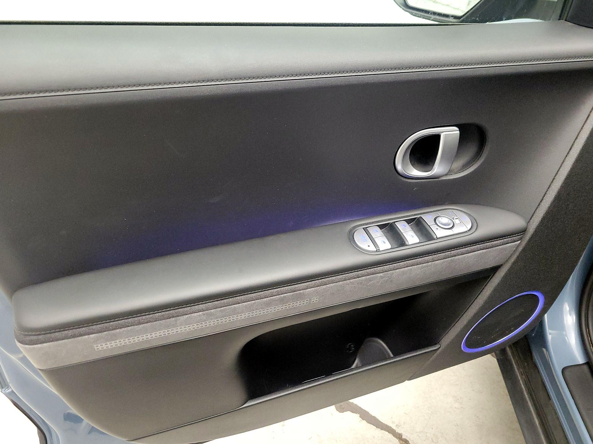 Thumbnail: 2023 Hyundai Ioniq 5 - 12