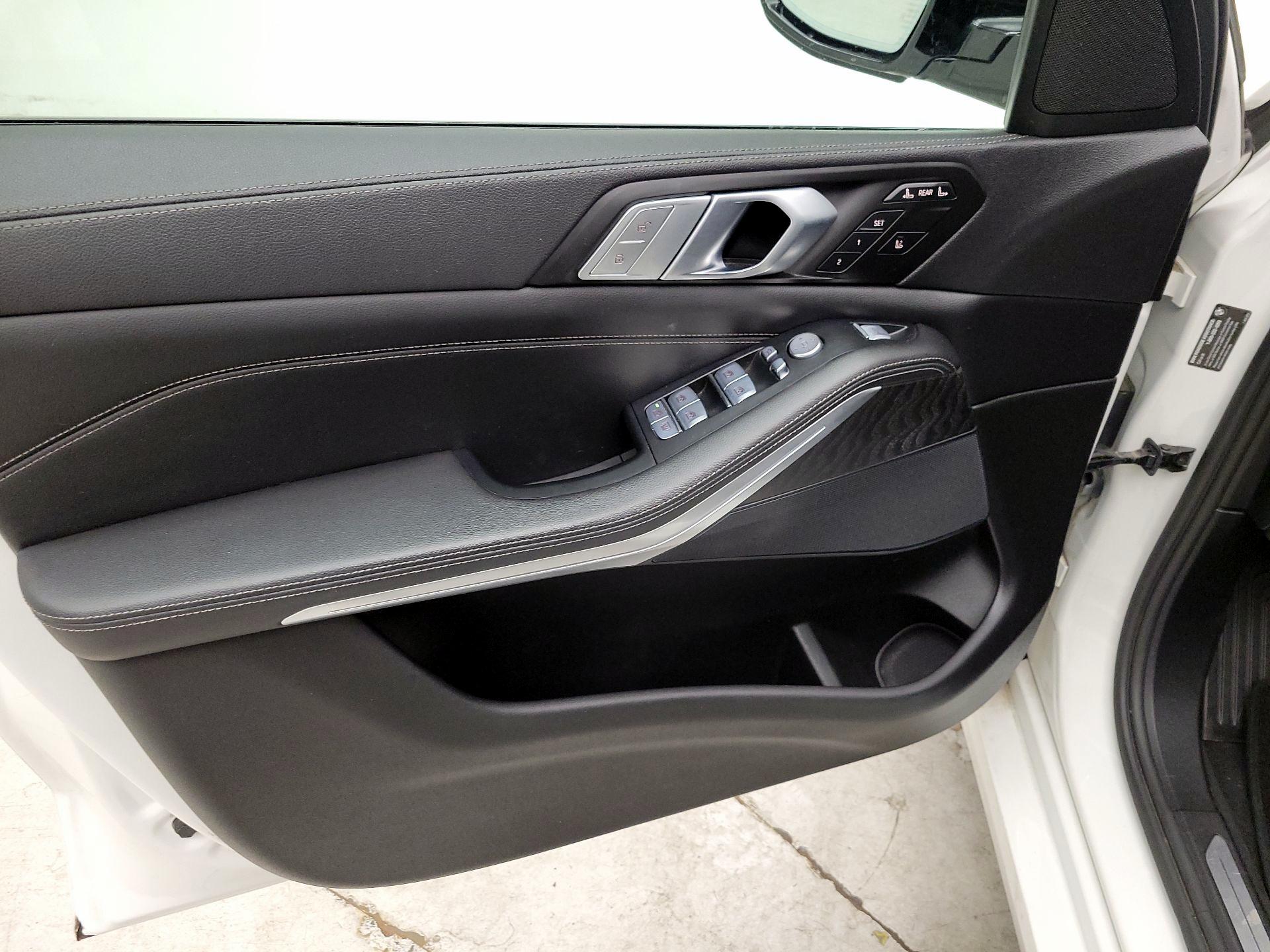 Thumbnail: 2022 BMW X7 - 12