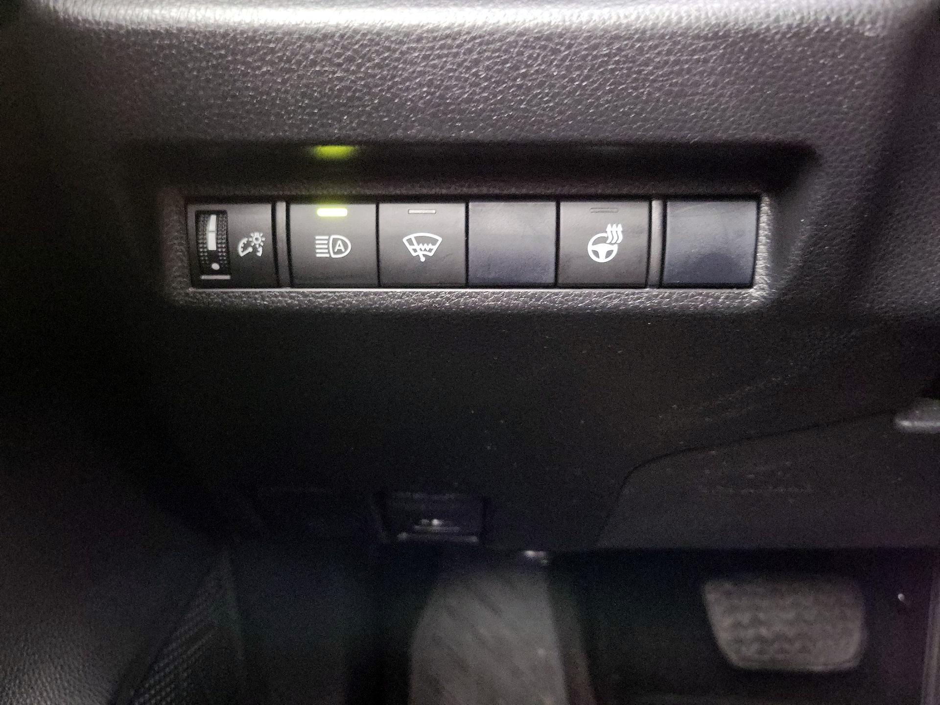 Thumbnail: 2020 Toyota RAV4 - 13