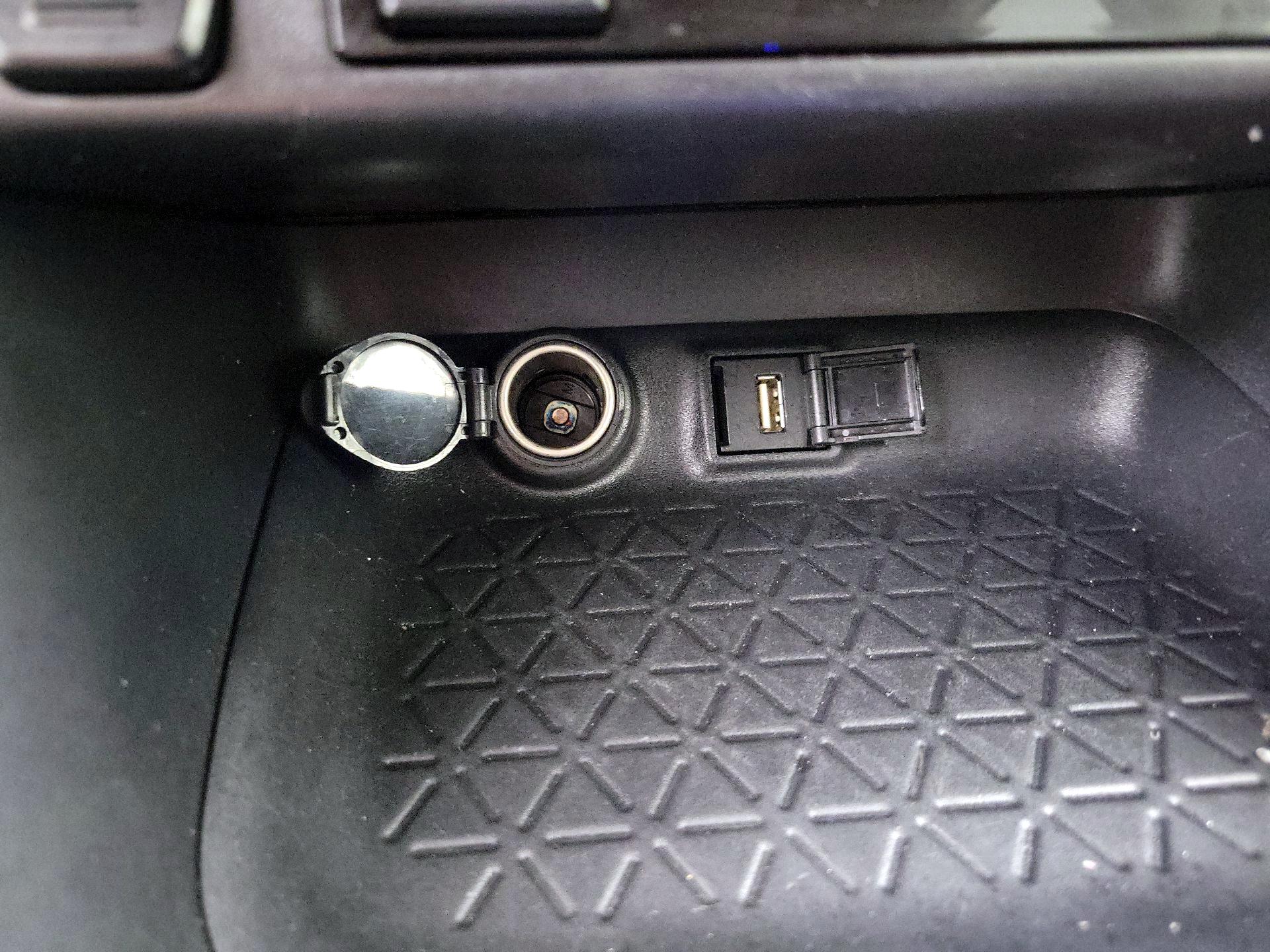 Thumbnail: 2020 Toyota RAV4 - 18