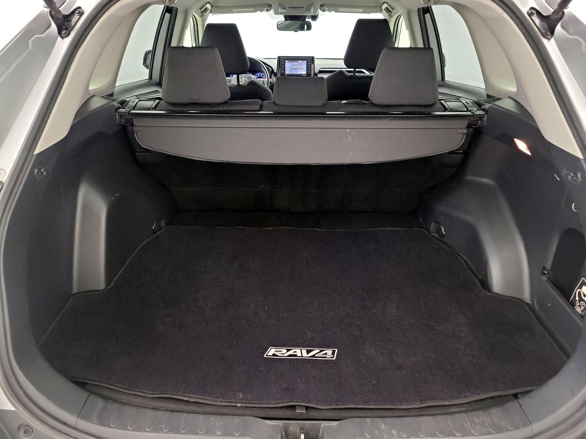 Thumbnail: 2020 Toyota RAV4 - 20