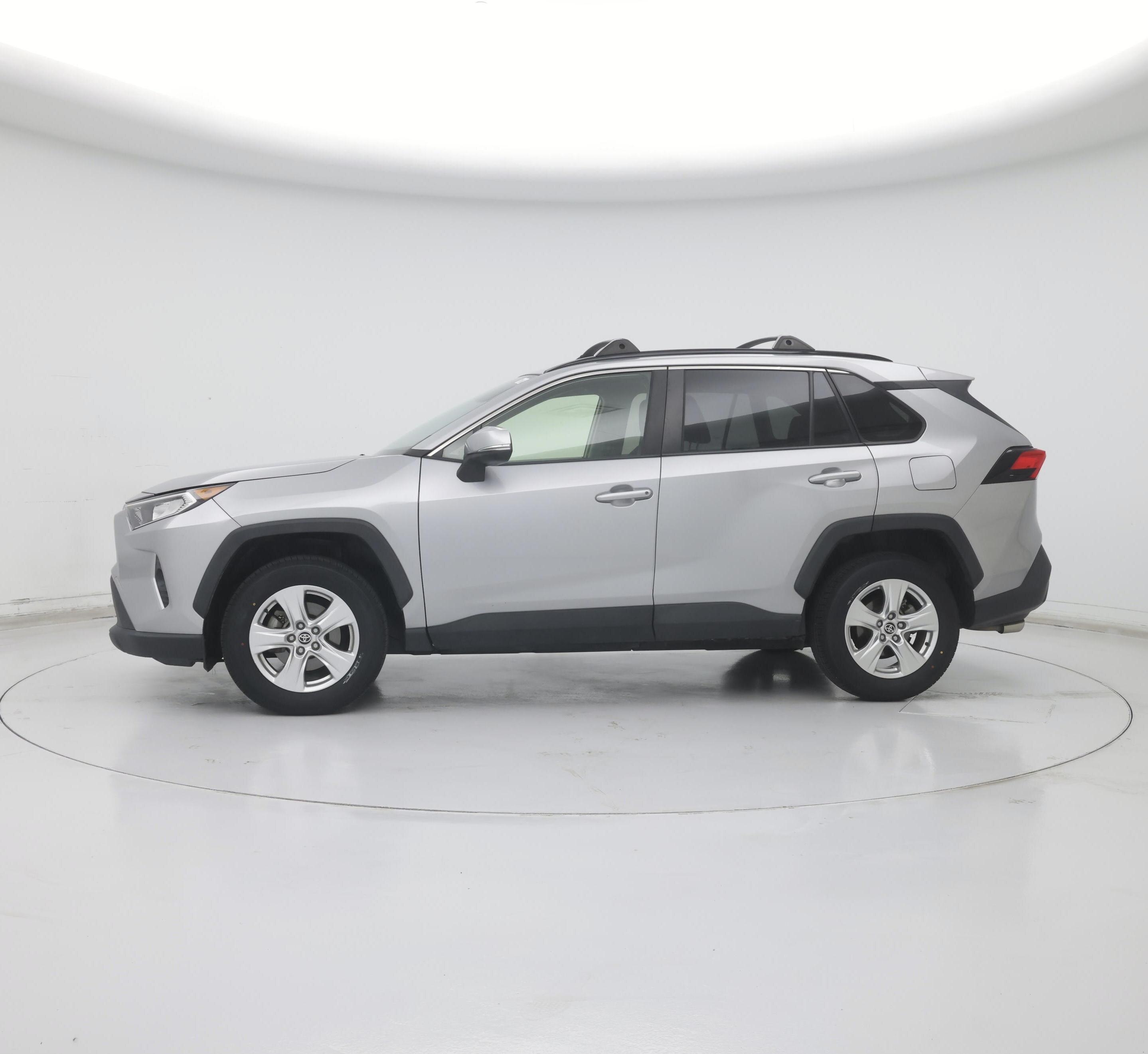 Thumbnail: 2020 Toyota RAV4 - 3