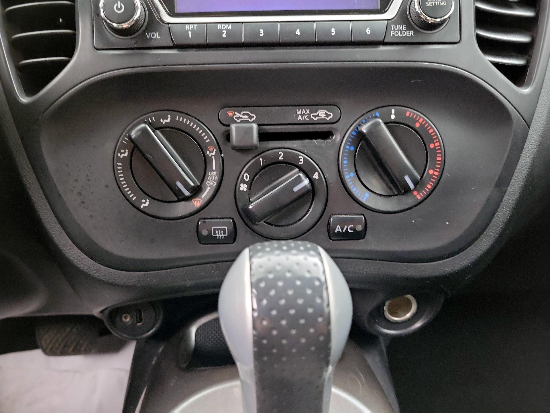 Thumbnail: 2015 Nissan Juke - 16