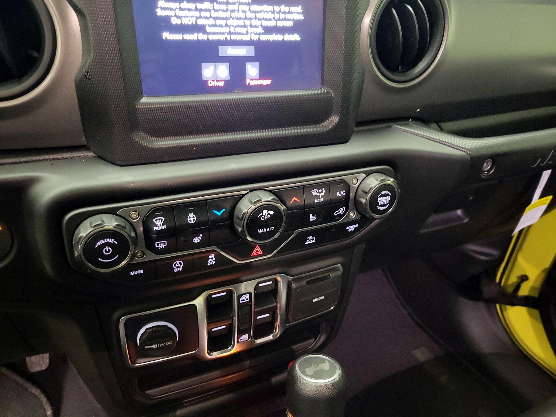 Thumbnail: 2023 Jeep Wrangler - 16