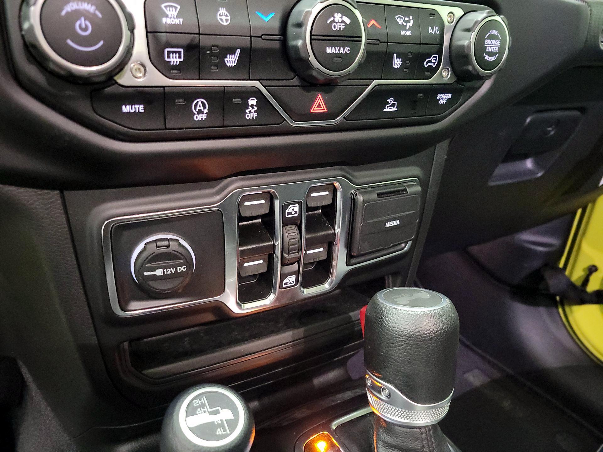 Thumbnail: 2023 Jeep Wrangler - 18