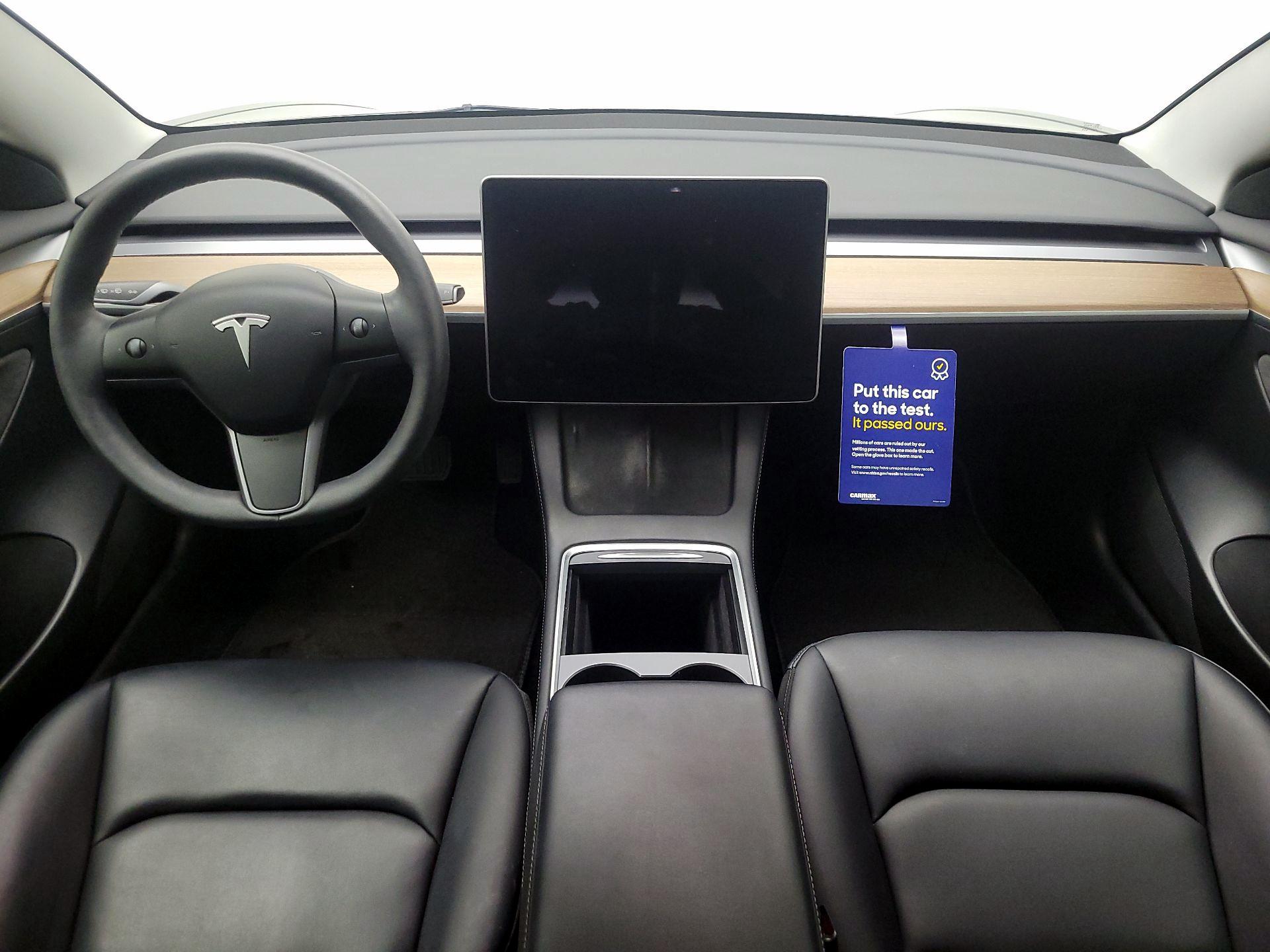 Thumbnail: 2023 Tesla Model 3 - 9