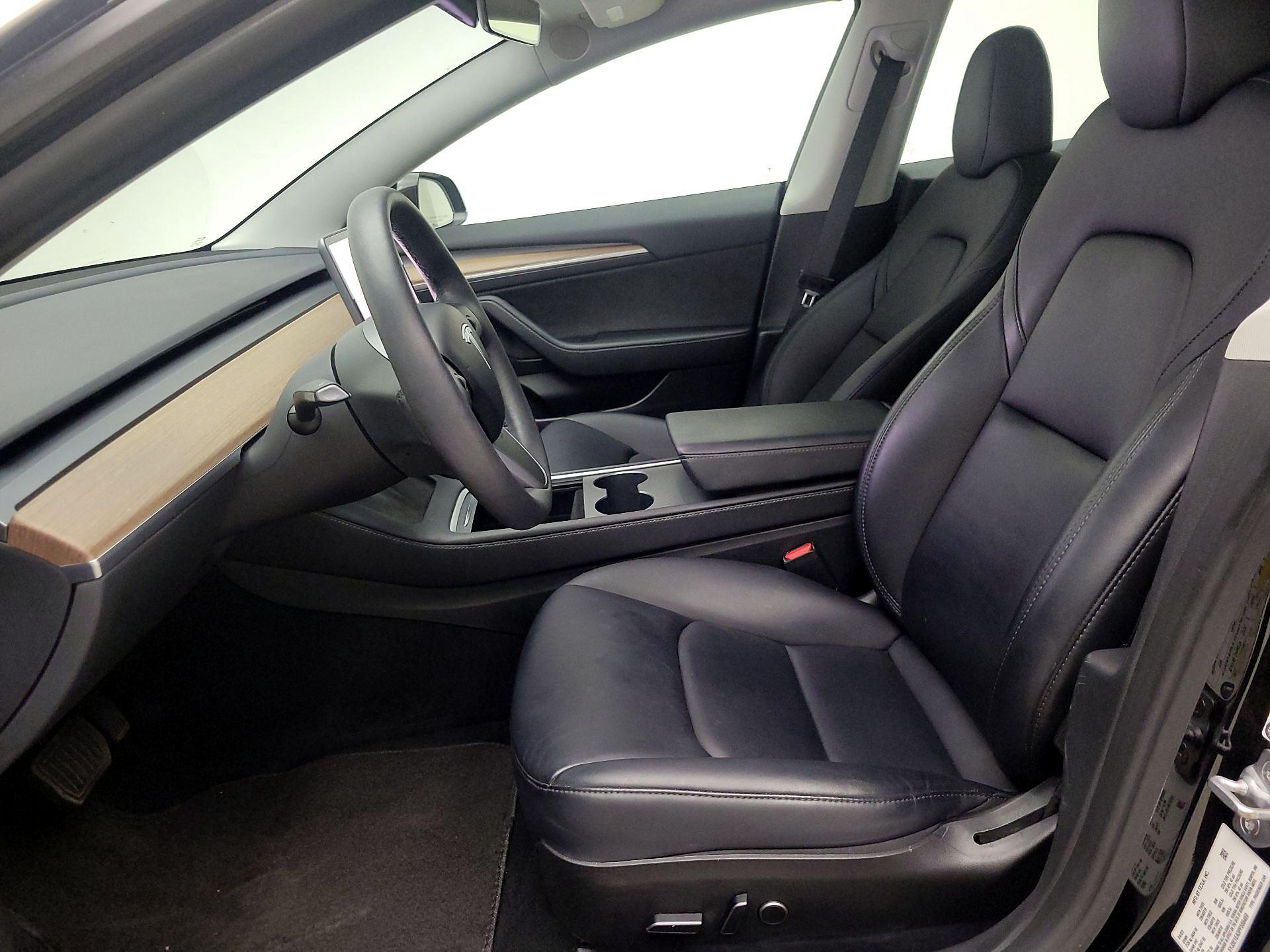 Thumbnail: 2023 Tesla Model 3 - 11