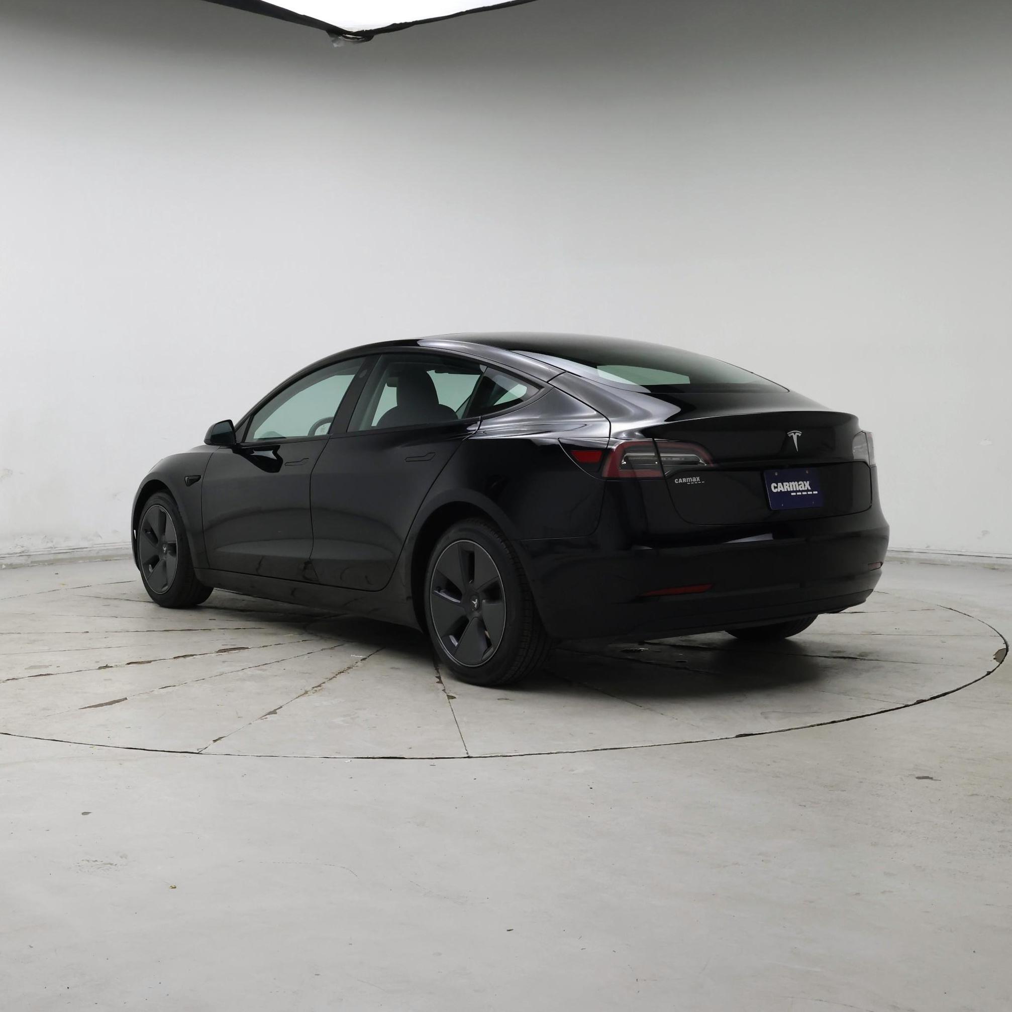 Thumbnail: 2023 Tesla Model 3 - 2