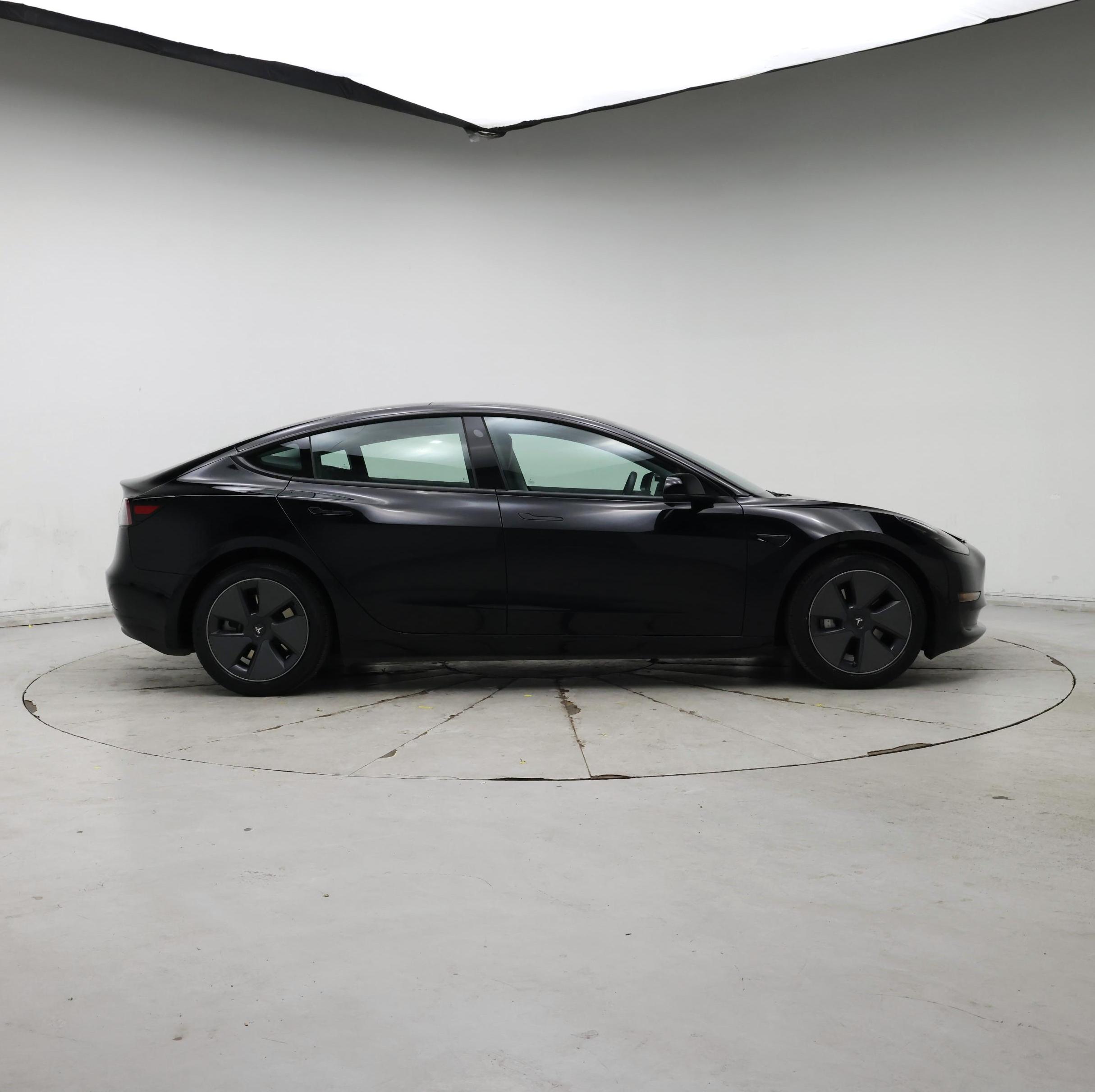 Thumbnail: 2023 Tesla Model 3 - 7