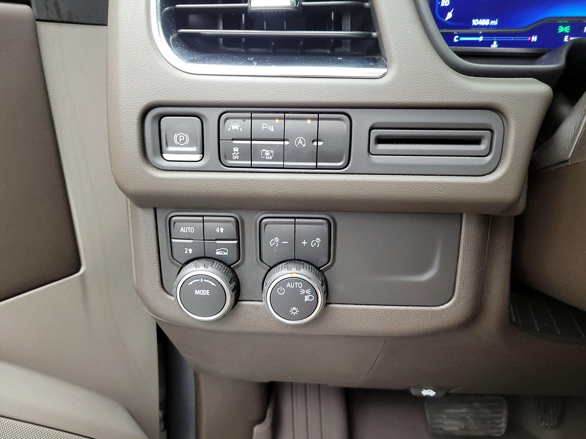 Thumbnail: 2023 Chevrolet Tahoe - 13