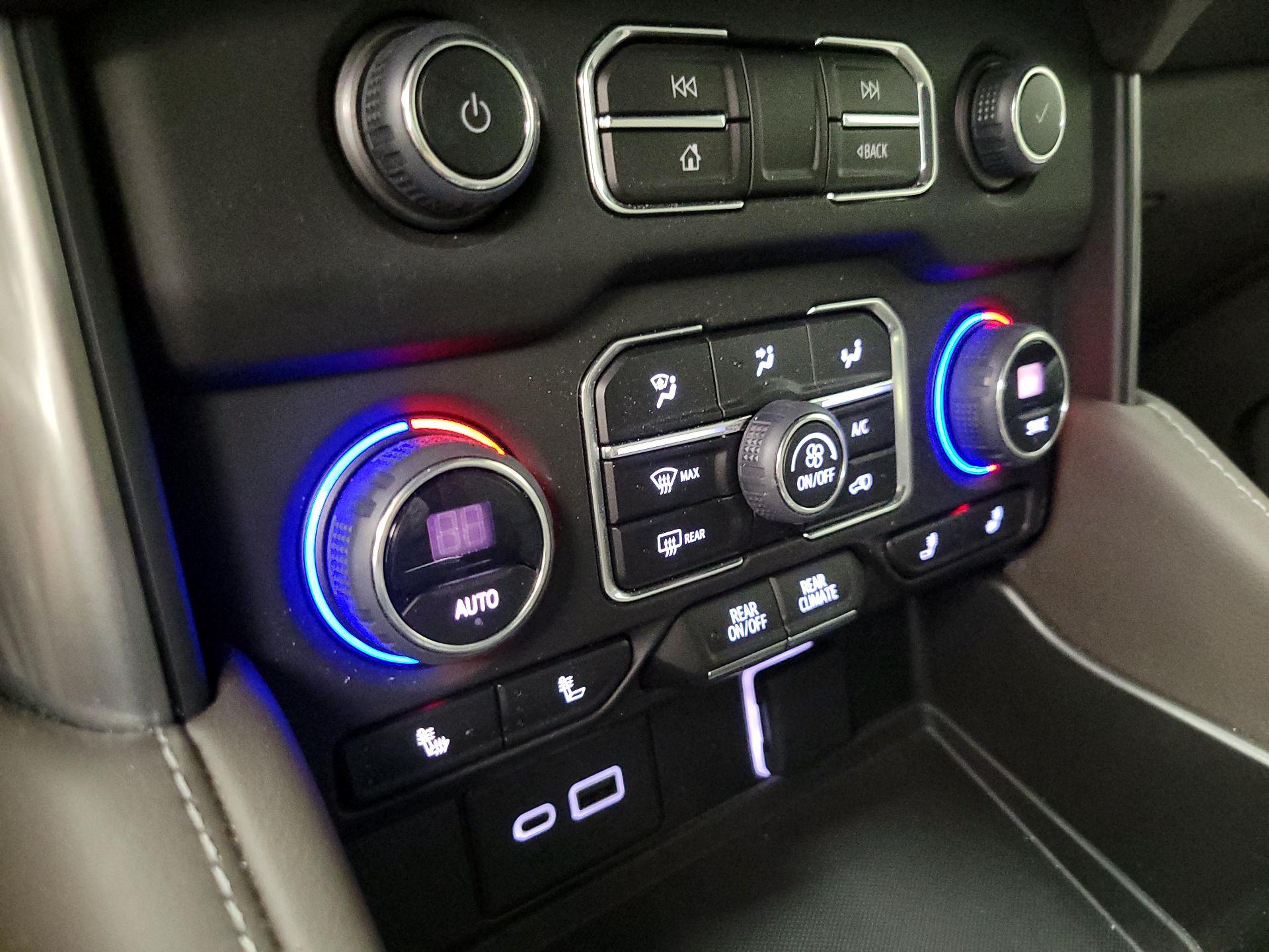 Thumbnail: 2023 Chevrolet Tahoe - 17