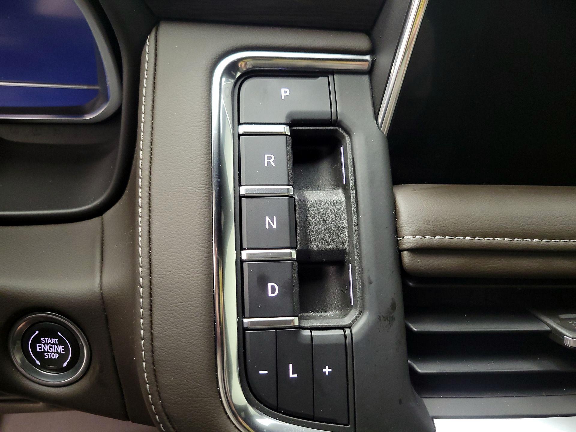 Thumbnail: 2023 Chevrolet Tahoe - 18