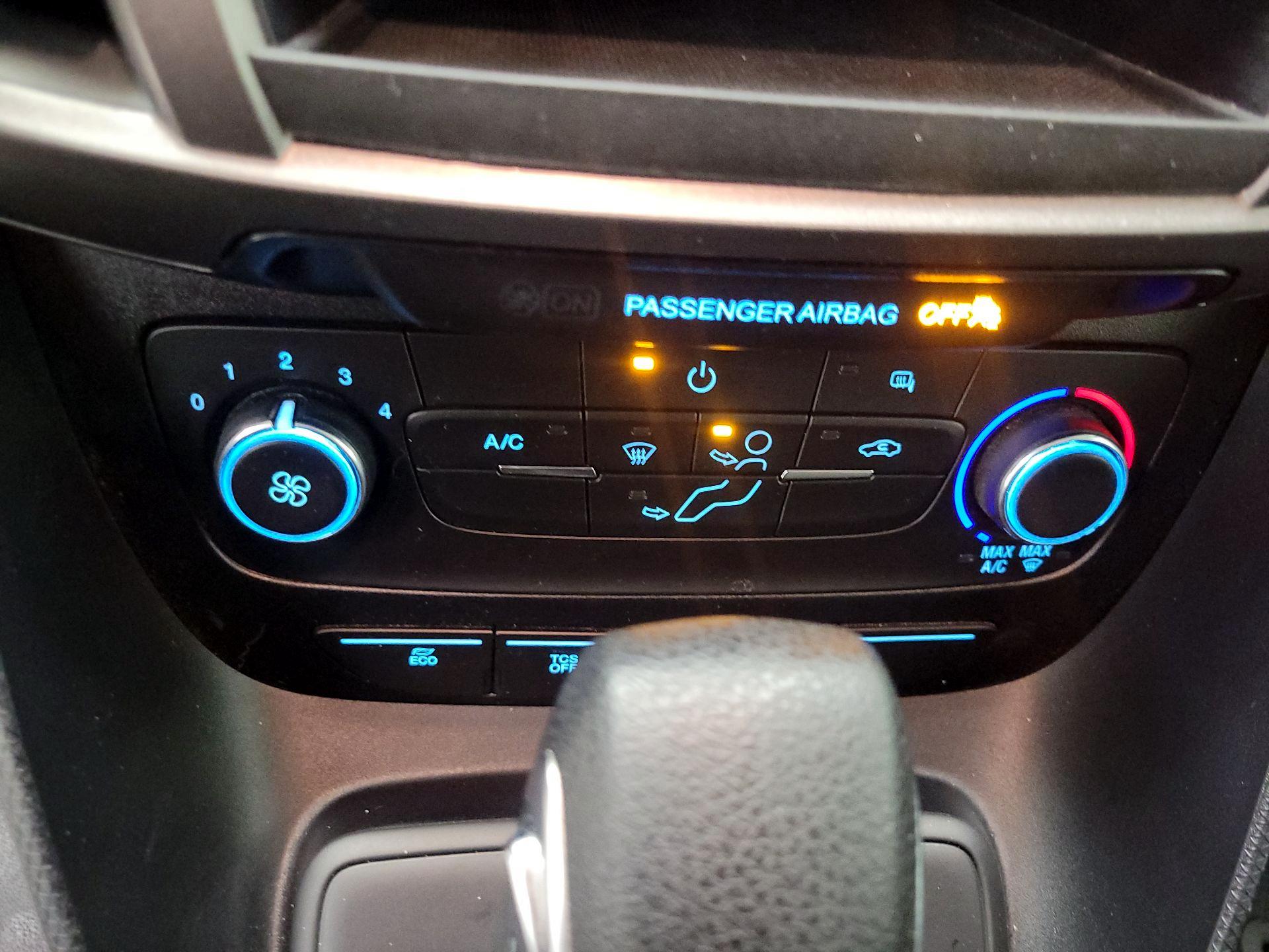 Thumbnail: 2022 Ford Transit Series - 16