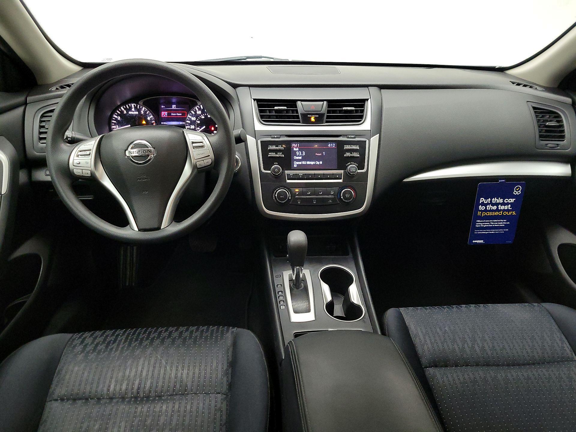 Thumbnail: 2016 Nissan Altima - 9