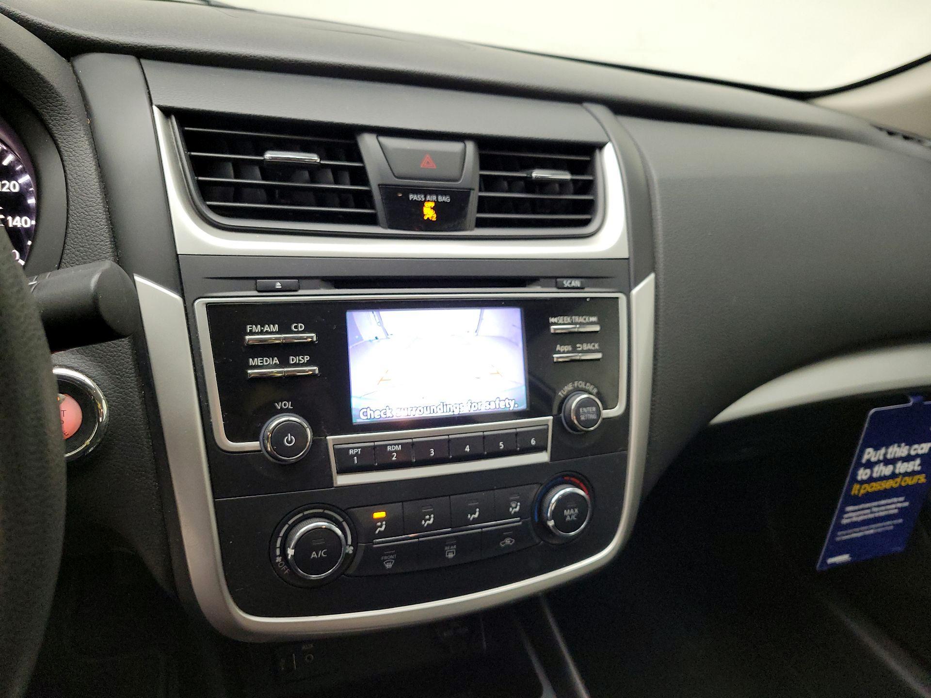 Thumbnail: 2016 Nissan Altima - 14