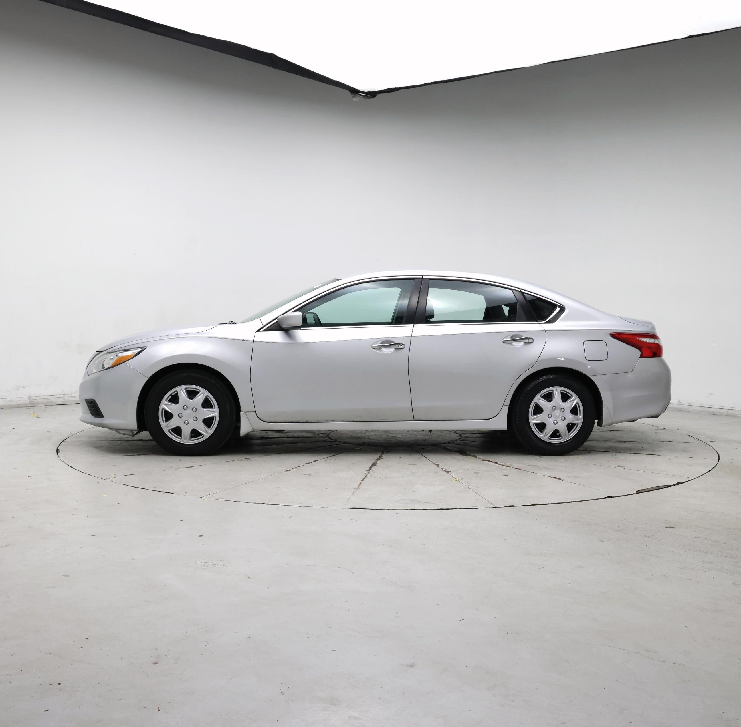 Thumbnail: 2016 Nissan Altima - 3