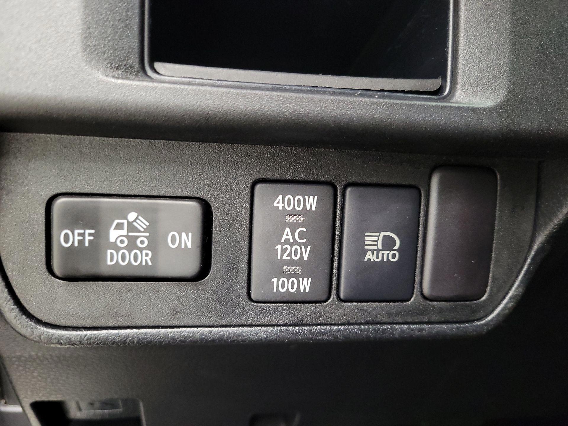 Thumbnail: 2019 Toyota Tacoma - 13