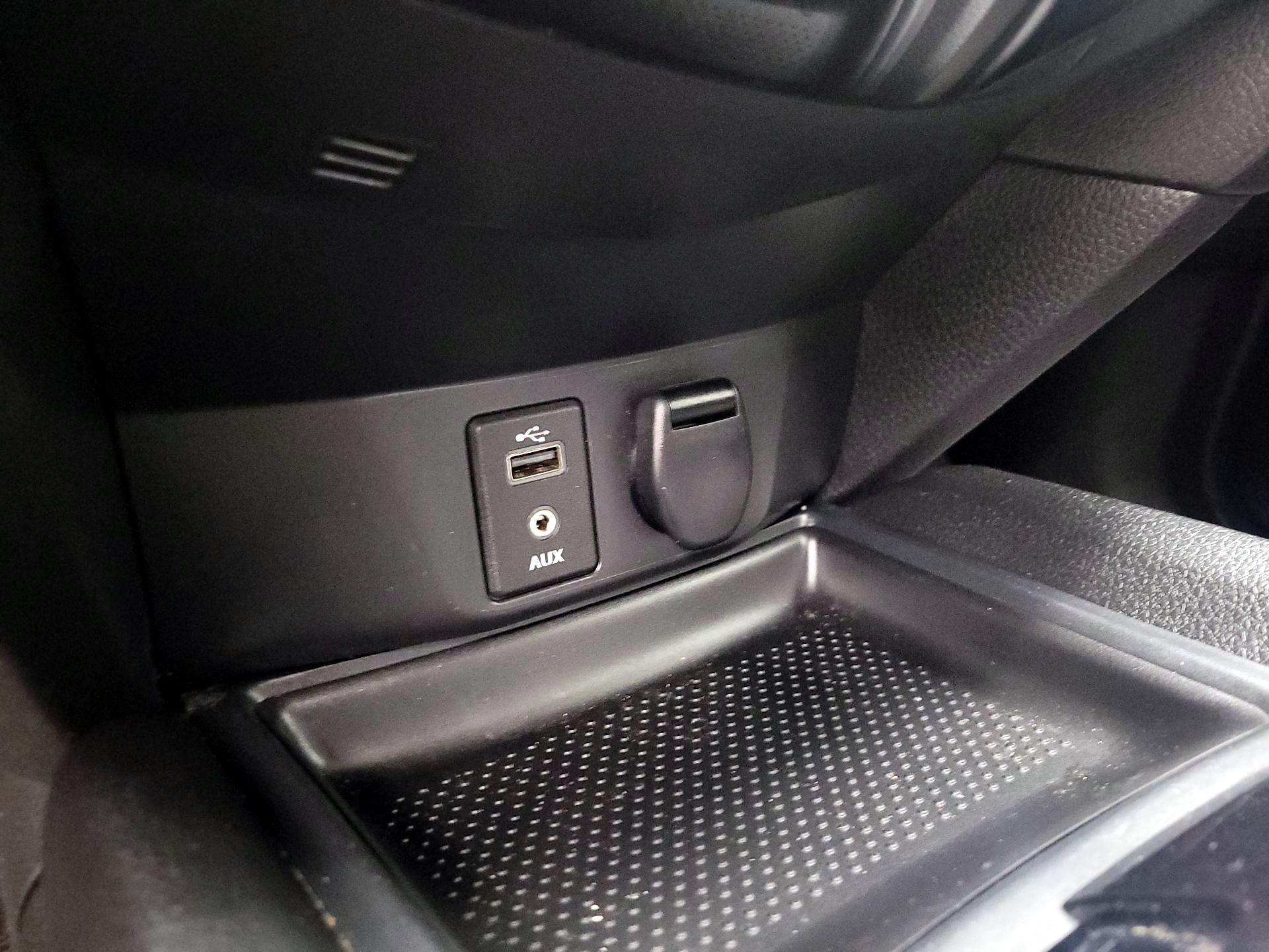 Thumbnail: 2017 Nissan Rogue - 18