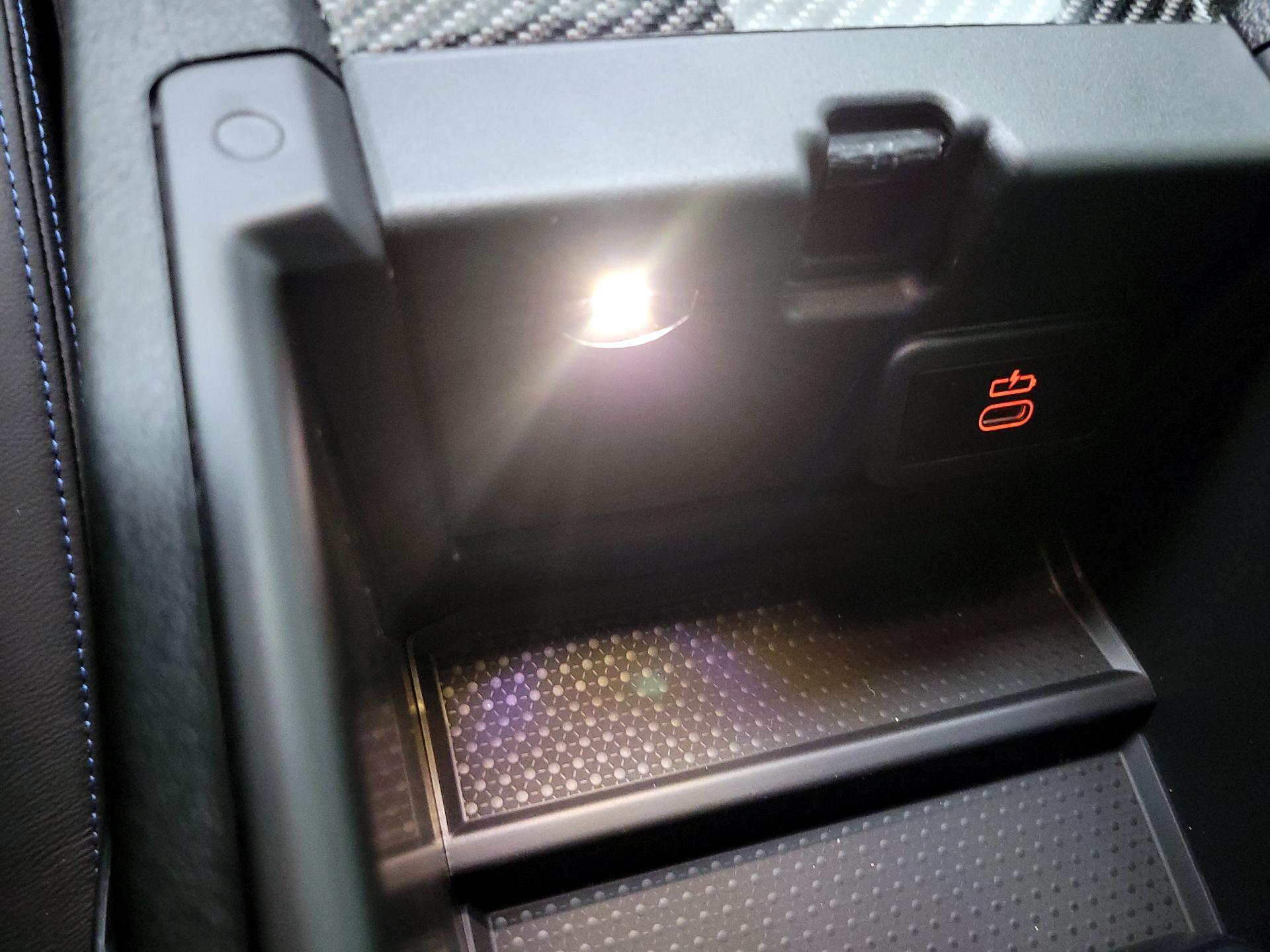 Thumbnail: 2025 BMW M2 - 19