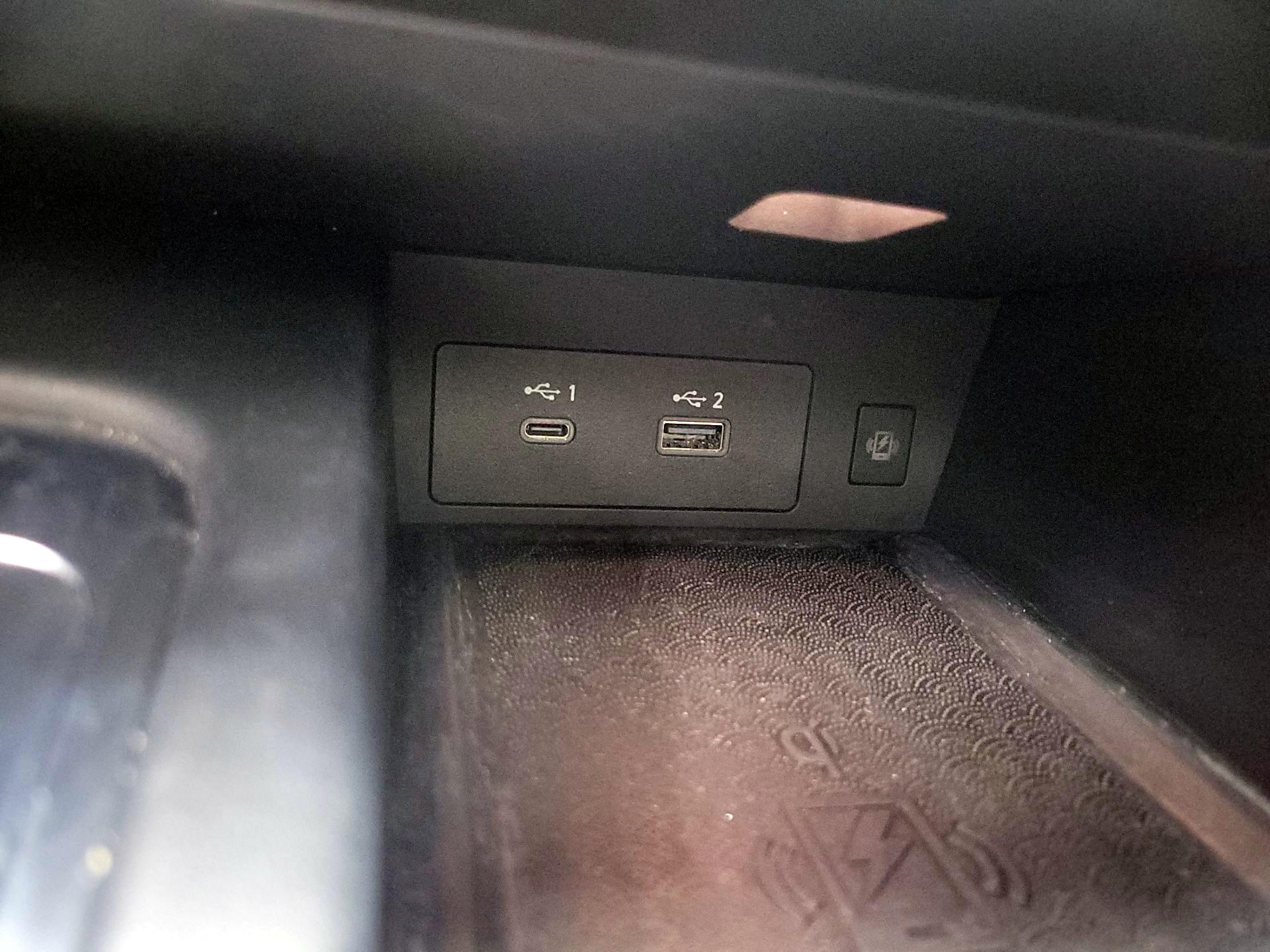 Thumbnail: 2023 INFINITI QX60 - 18