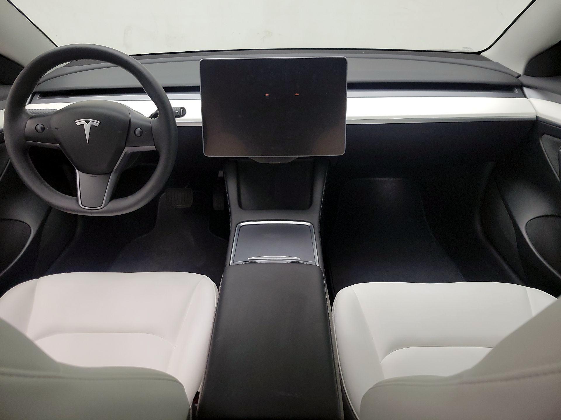 Thumbnail: 2023 Tesla Model 3 - 9