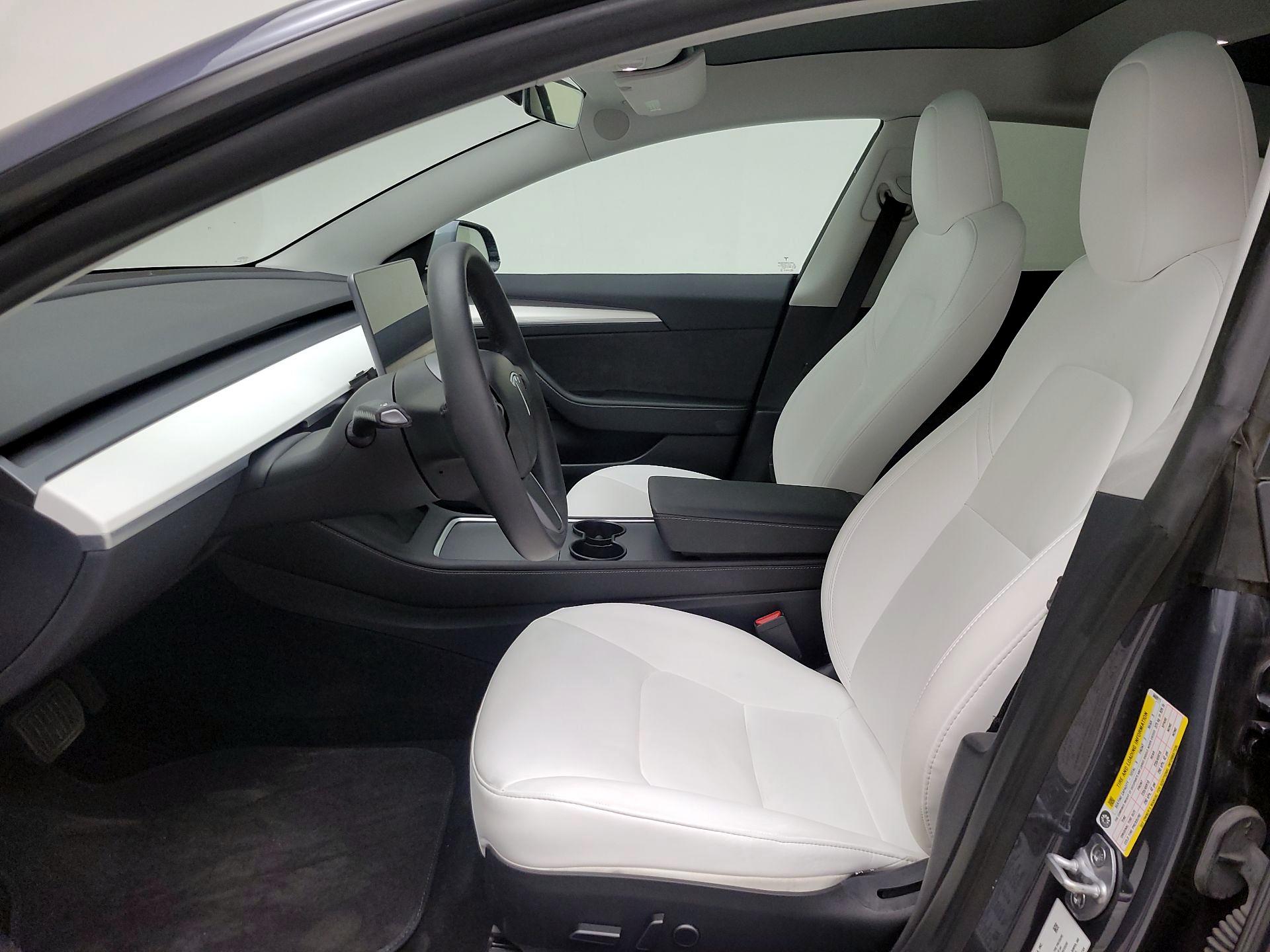 Thumbnail: 2023 Tesla Model 3 - 11