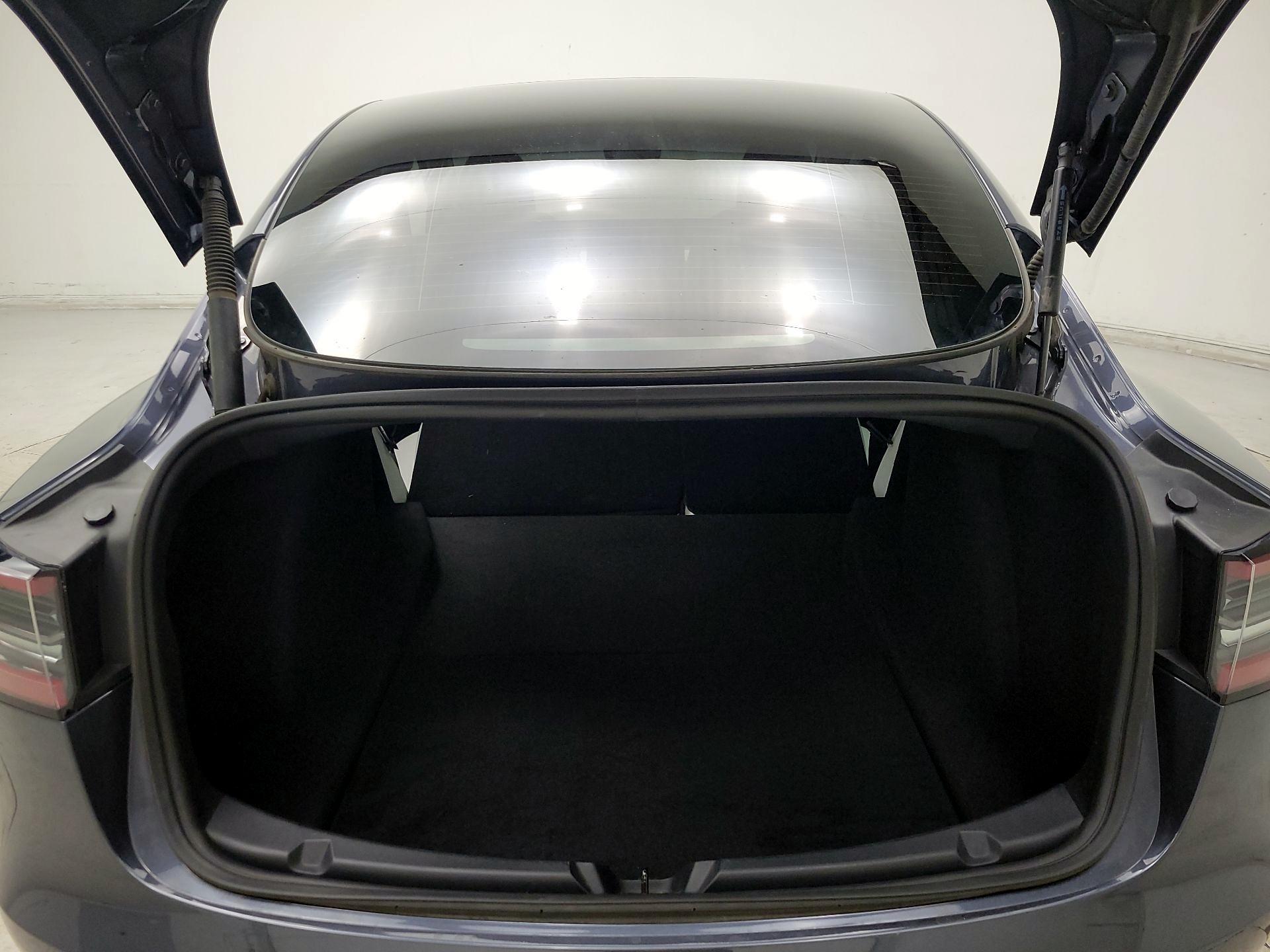 Thumbnail: 2023 Tesla Model 3 - 20