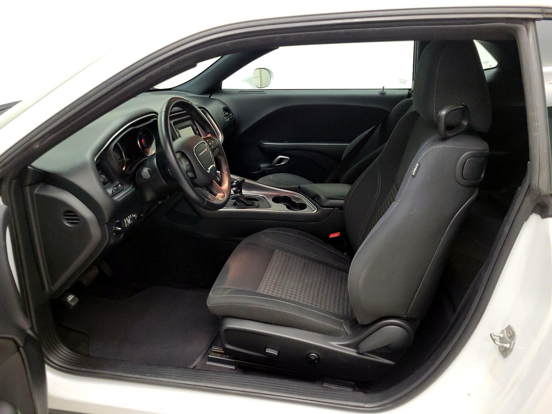 Thumbnail: 2016 Dodge Challenger - 11